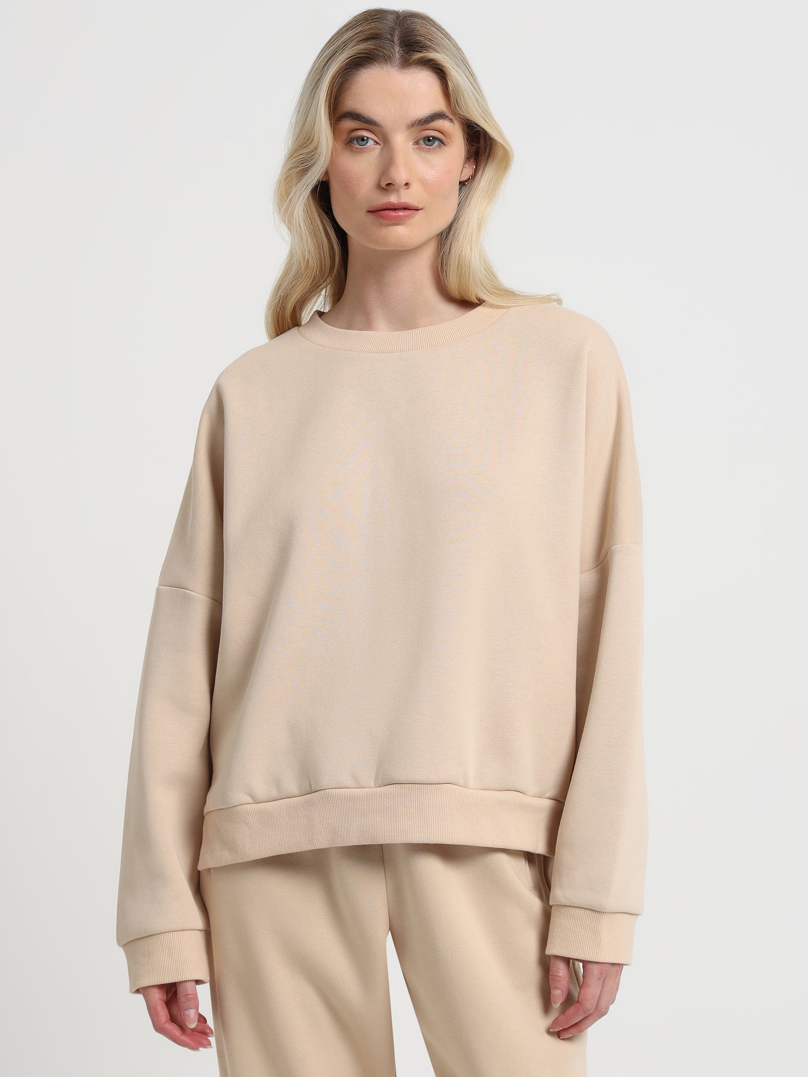 Carter Classic Oversized Sweat in Sand