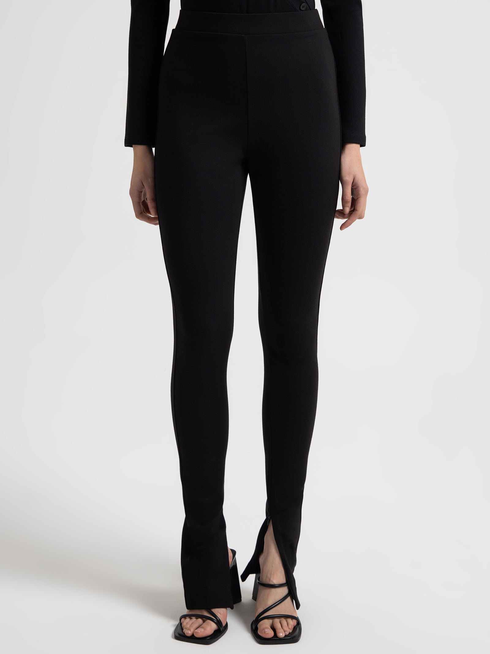 Ellis Side Split Pants in Black