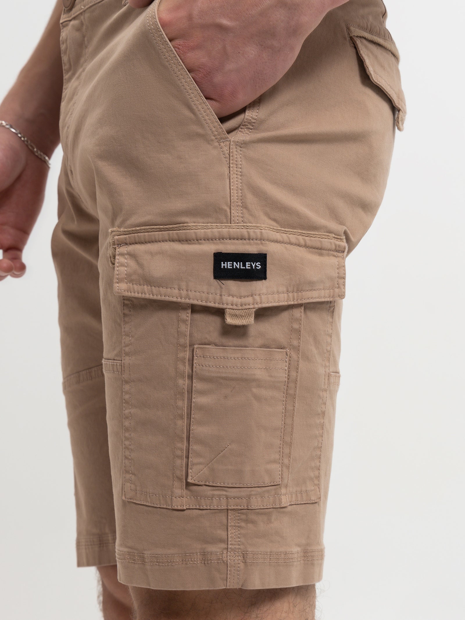 Leon Shorts in Desert Sand