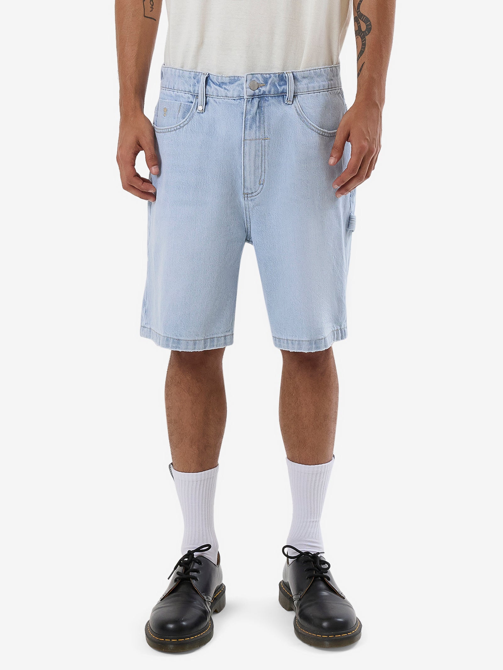 Slacker Denim Short In Light Ash Blue