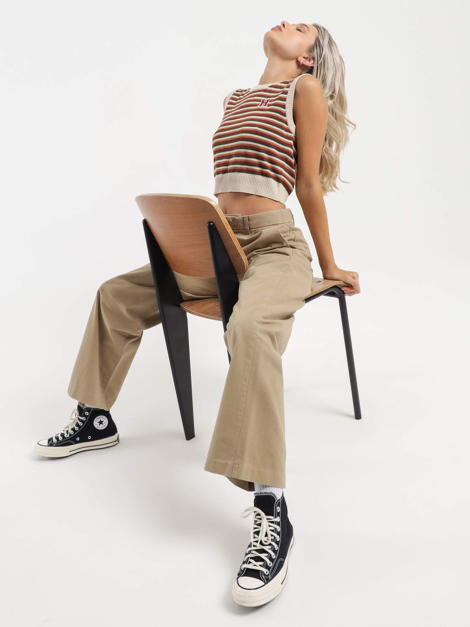 Baggy Trousers in Unbasic Khaki