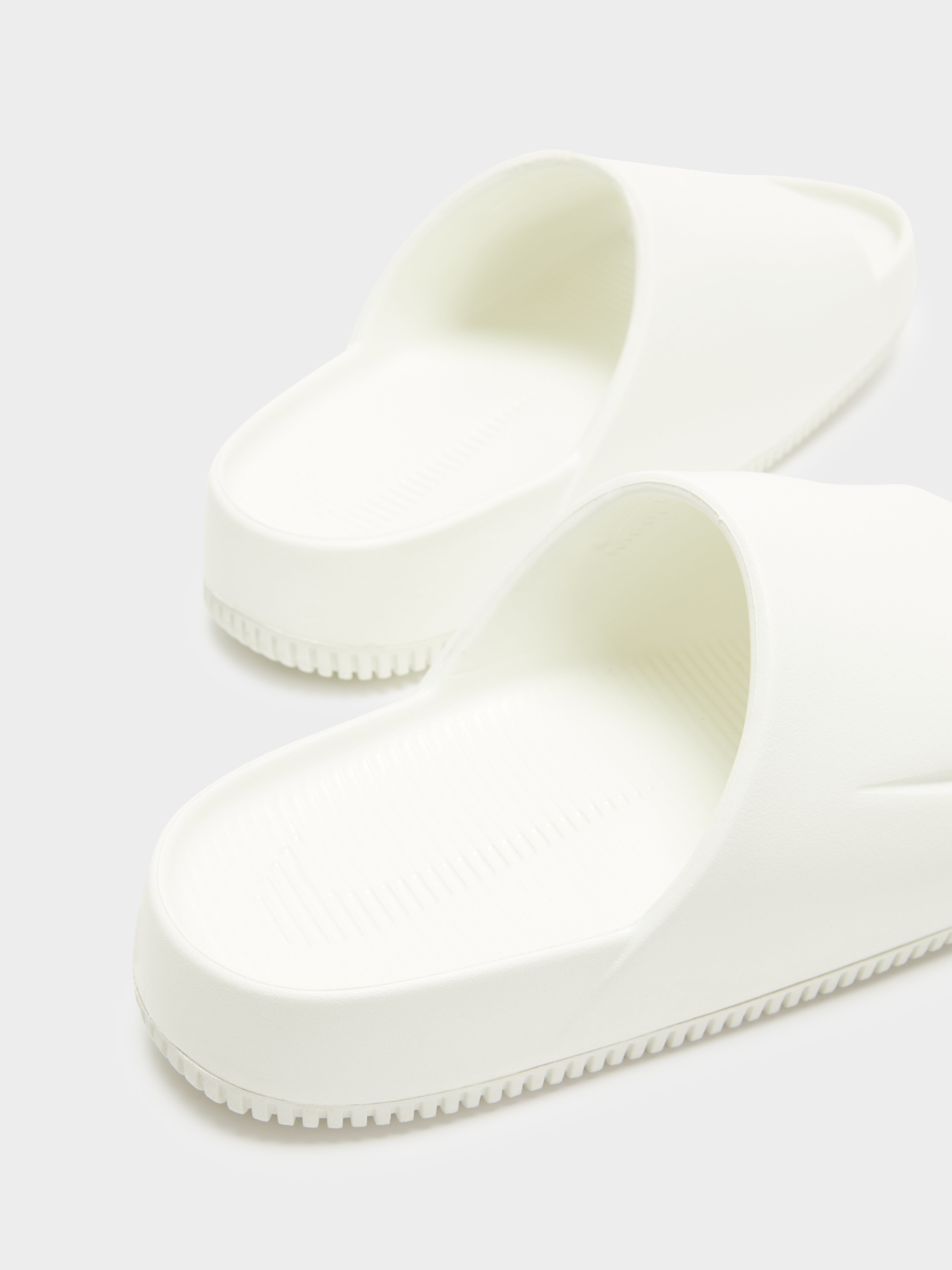 Womens Calm Slides in Off White