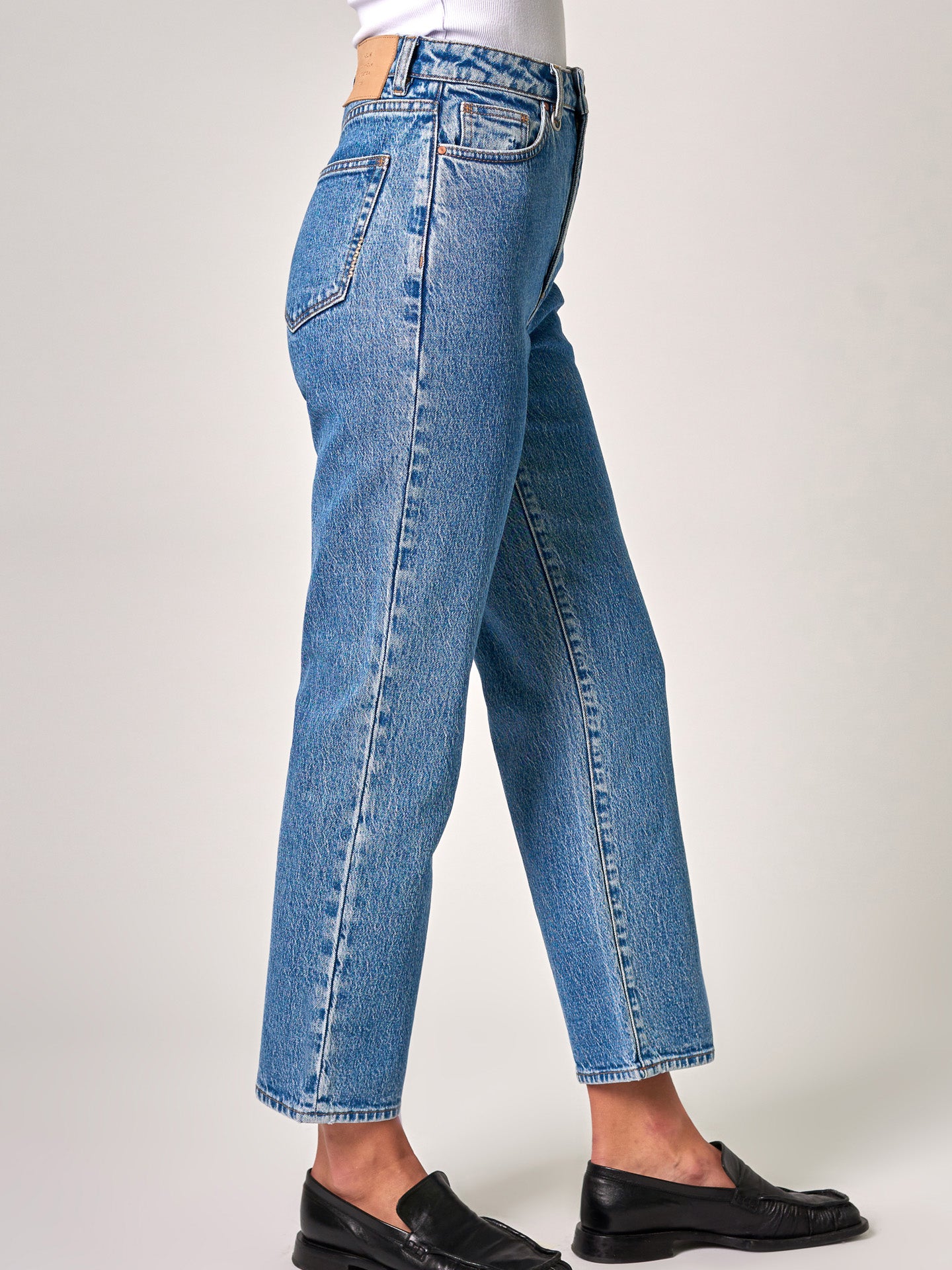 Nico Straight Jeans in Horizon Blue