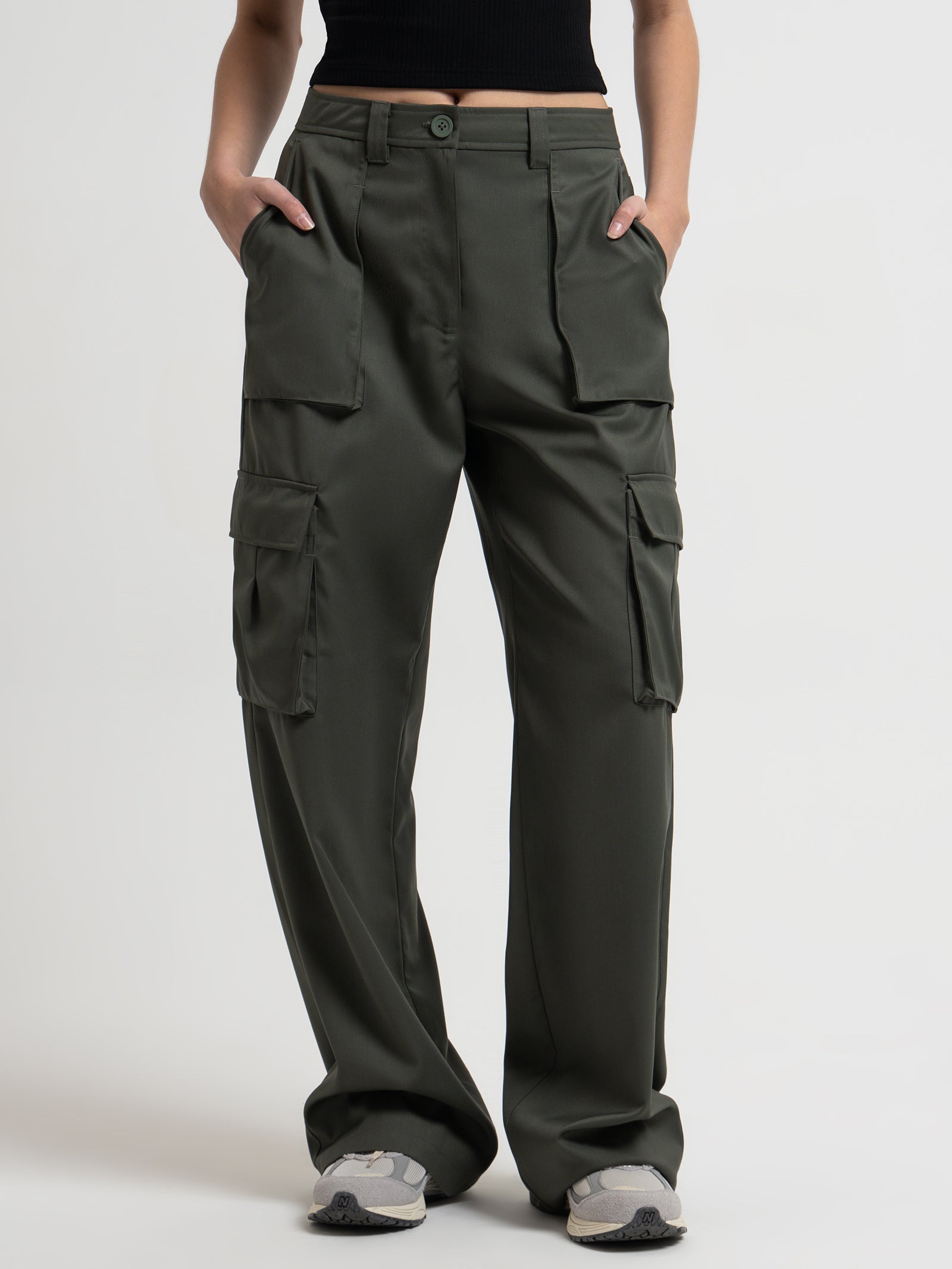 Keiran Cargo Pant in Dark Khaki Green