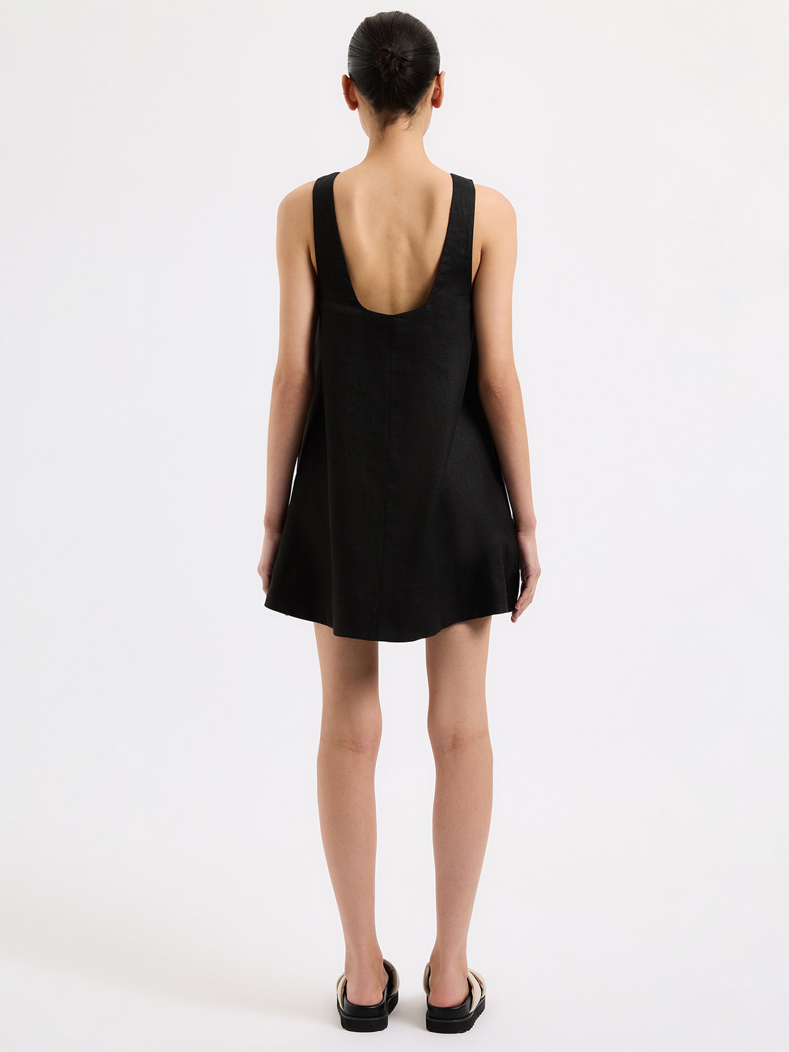 Nemi Linen Dress in Black