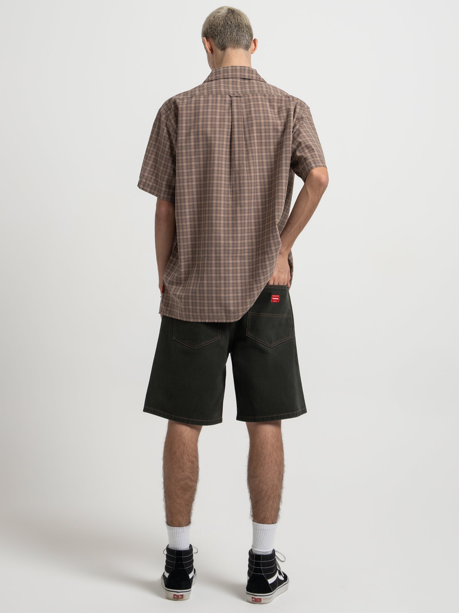 Badger Short Sleeve Shirt in Rain Drum Brown Check