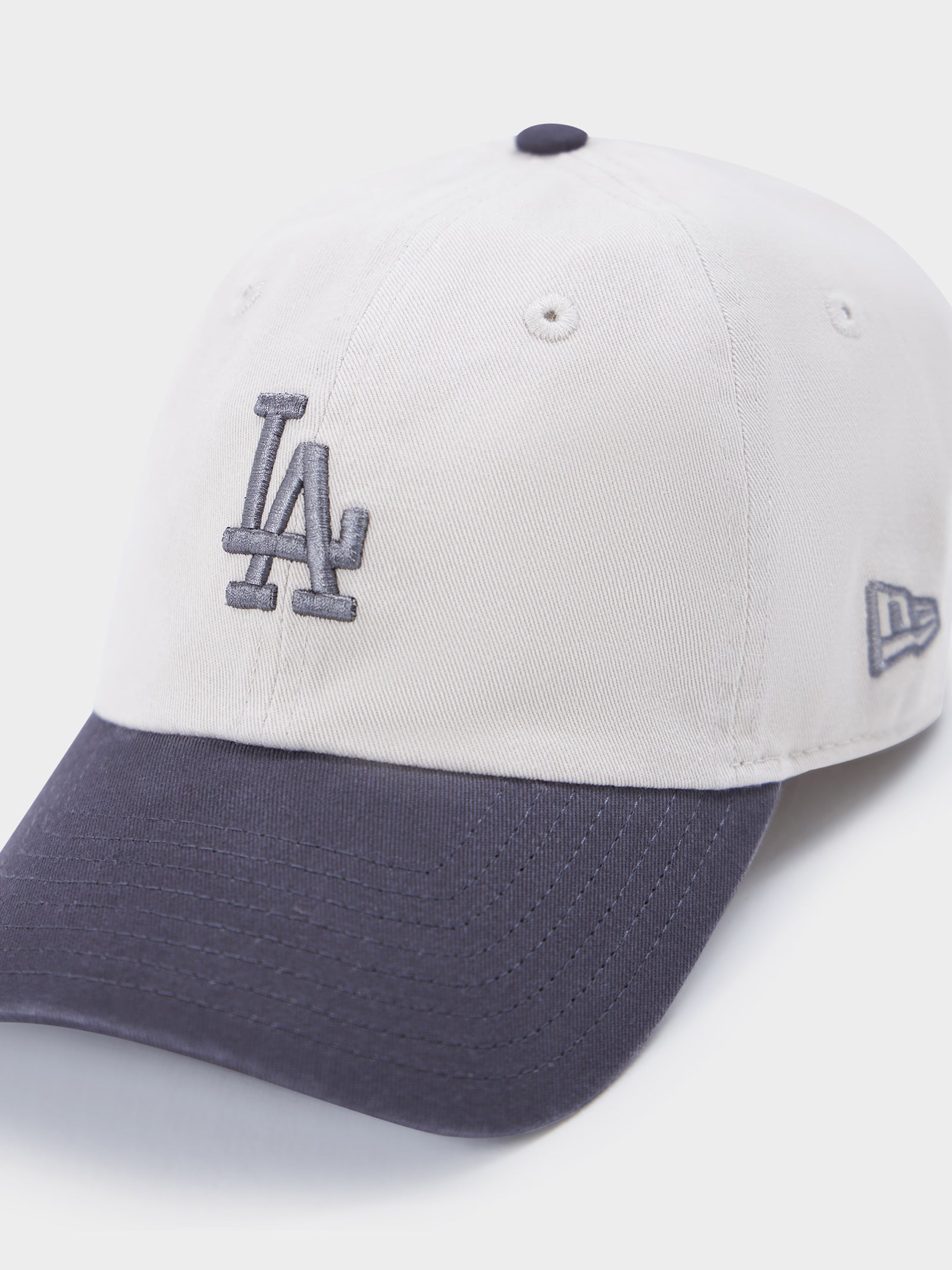 Los Angeles Stone Graph Midi Cap- Med Beige