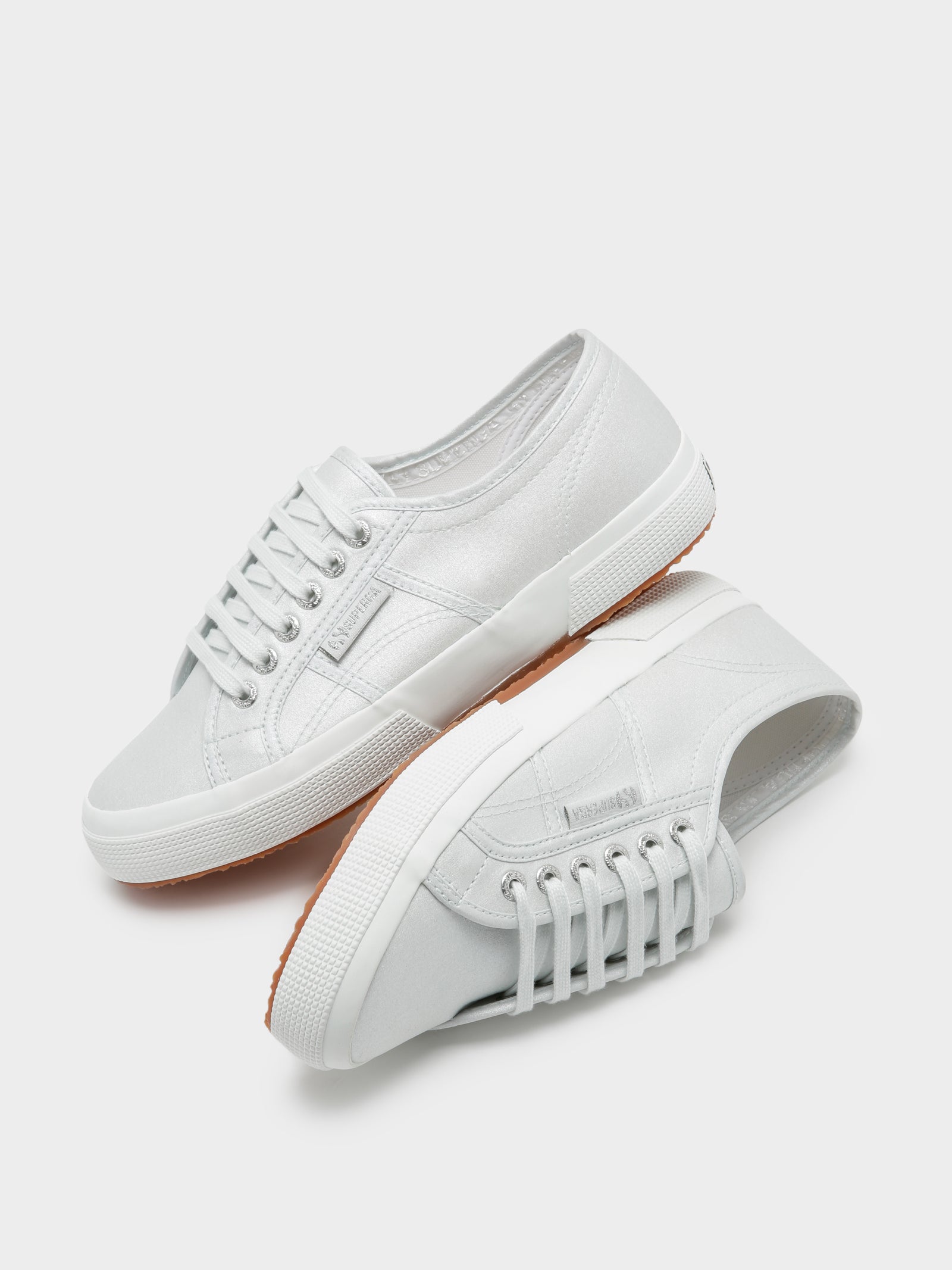 Womens 2750 Pearl Canvas Sneakers in Silver & White