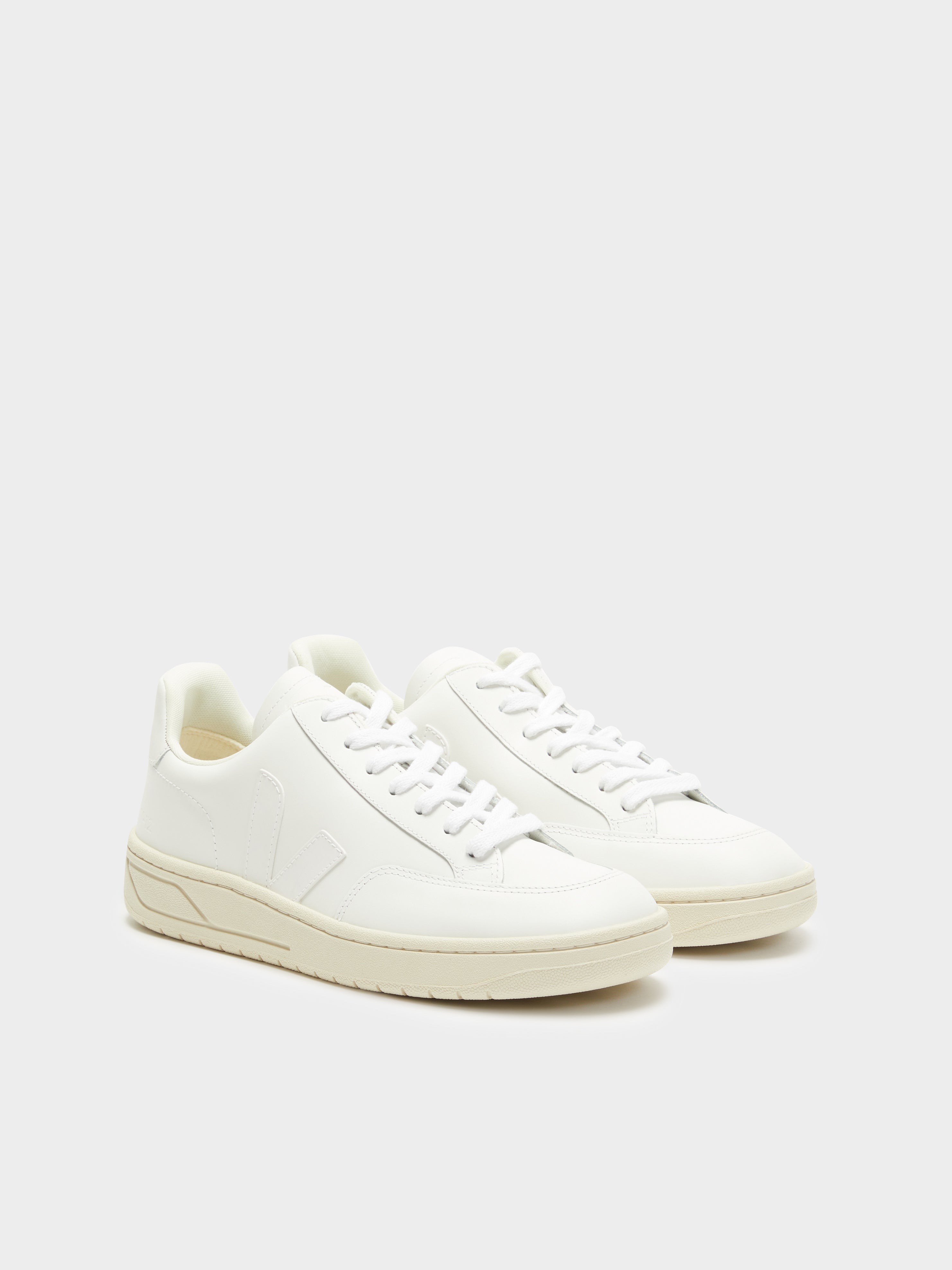 Womens V12 Leather Sneakers in White