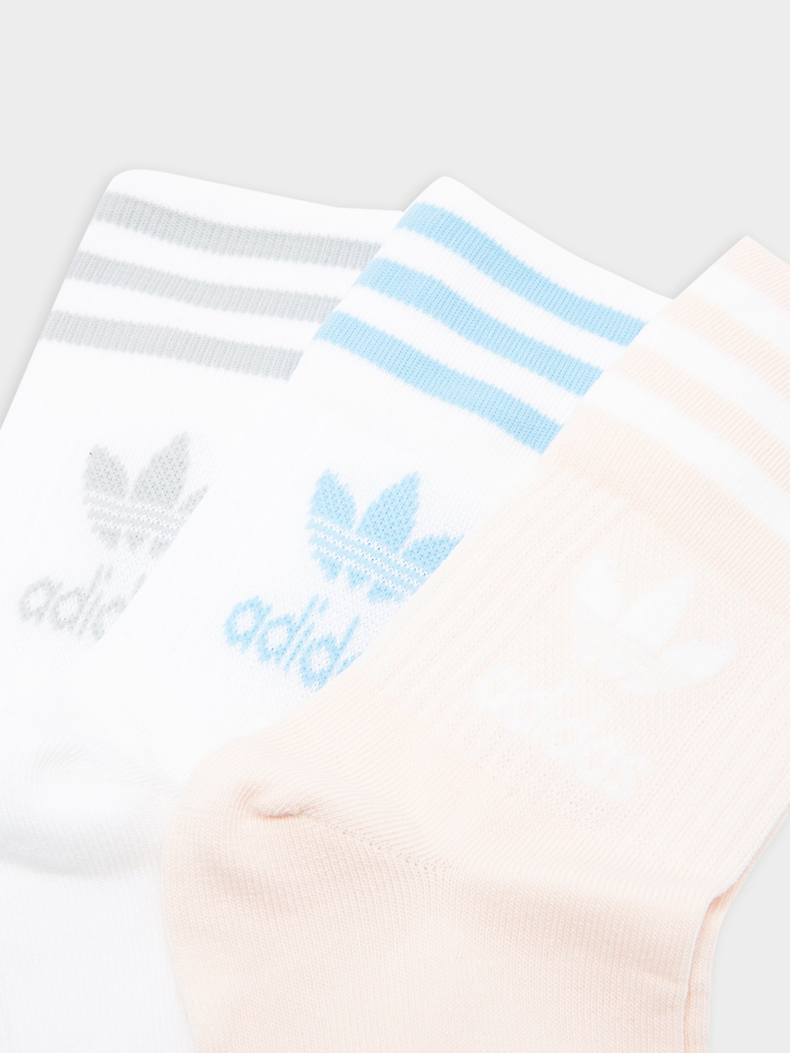 3 Pairs of Mid Cut Crew Socks in White & Wonder Quartz