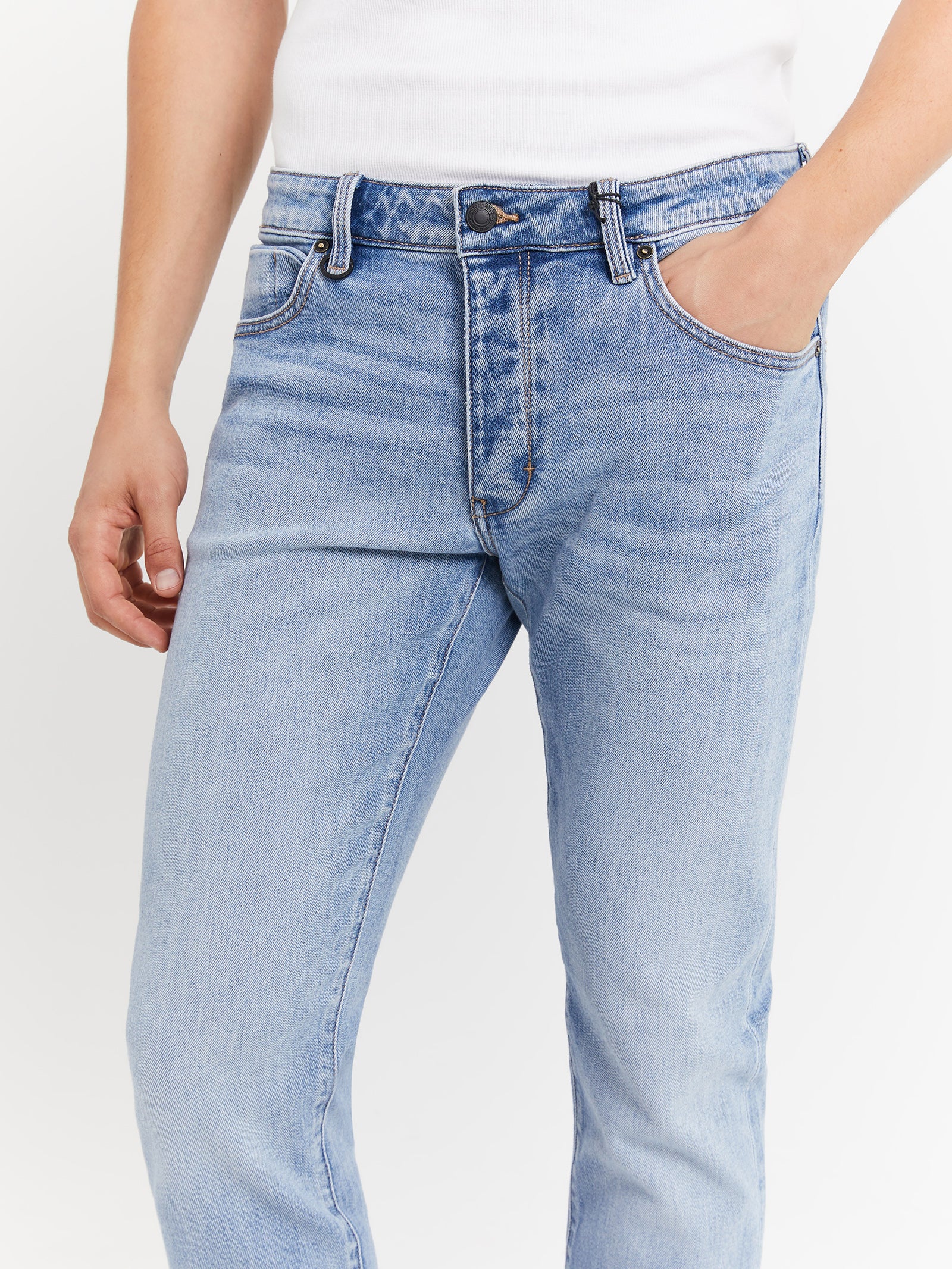 Ray Tapered Jeans in Super Sonic