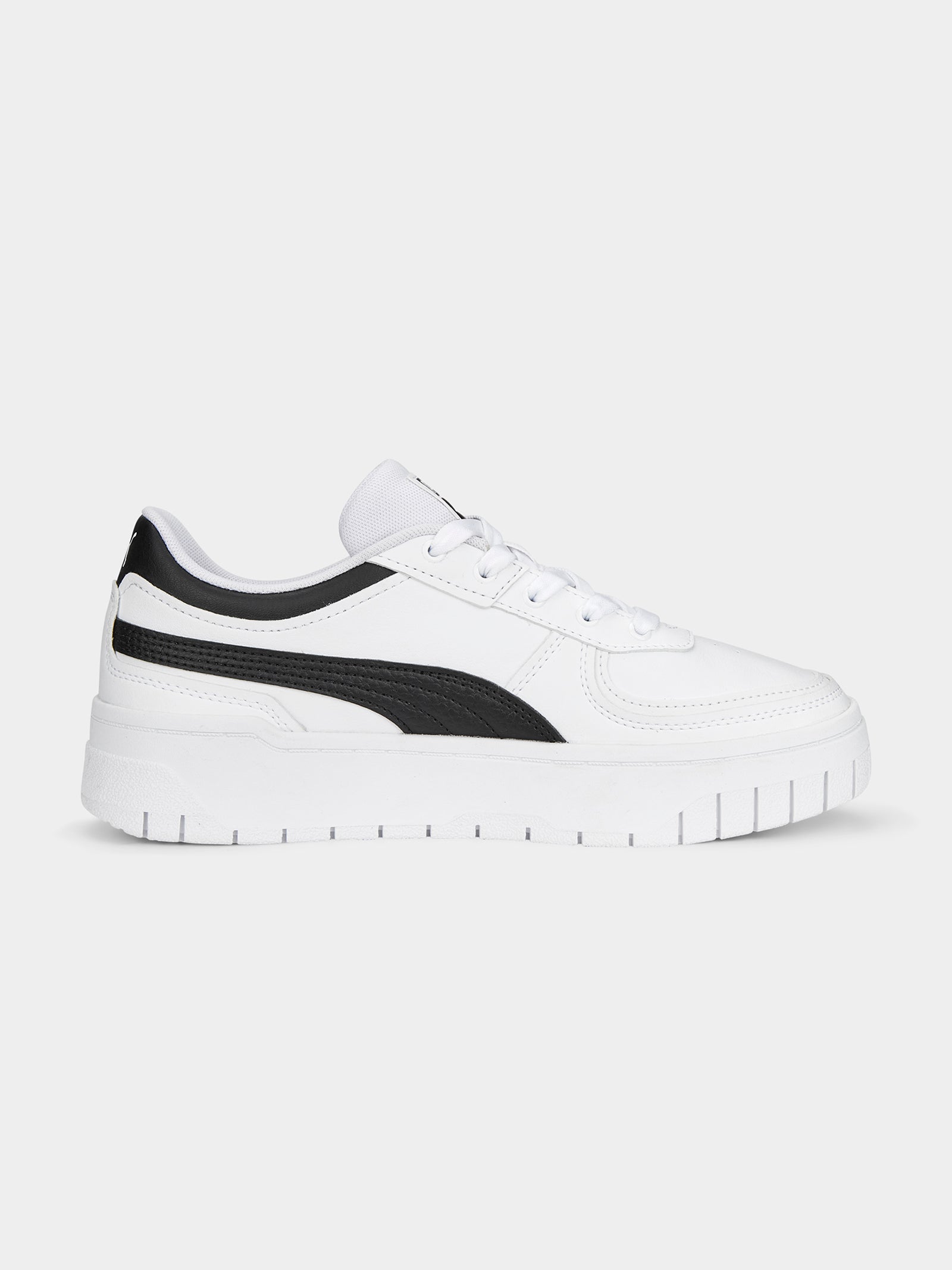 Womens Cali Dream Sneakers in White & Black