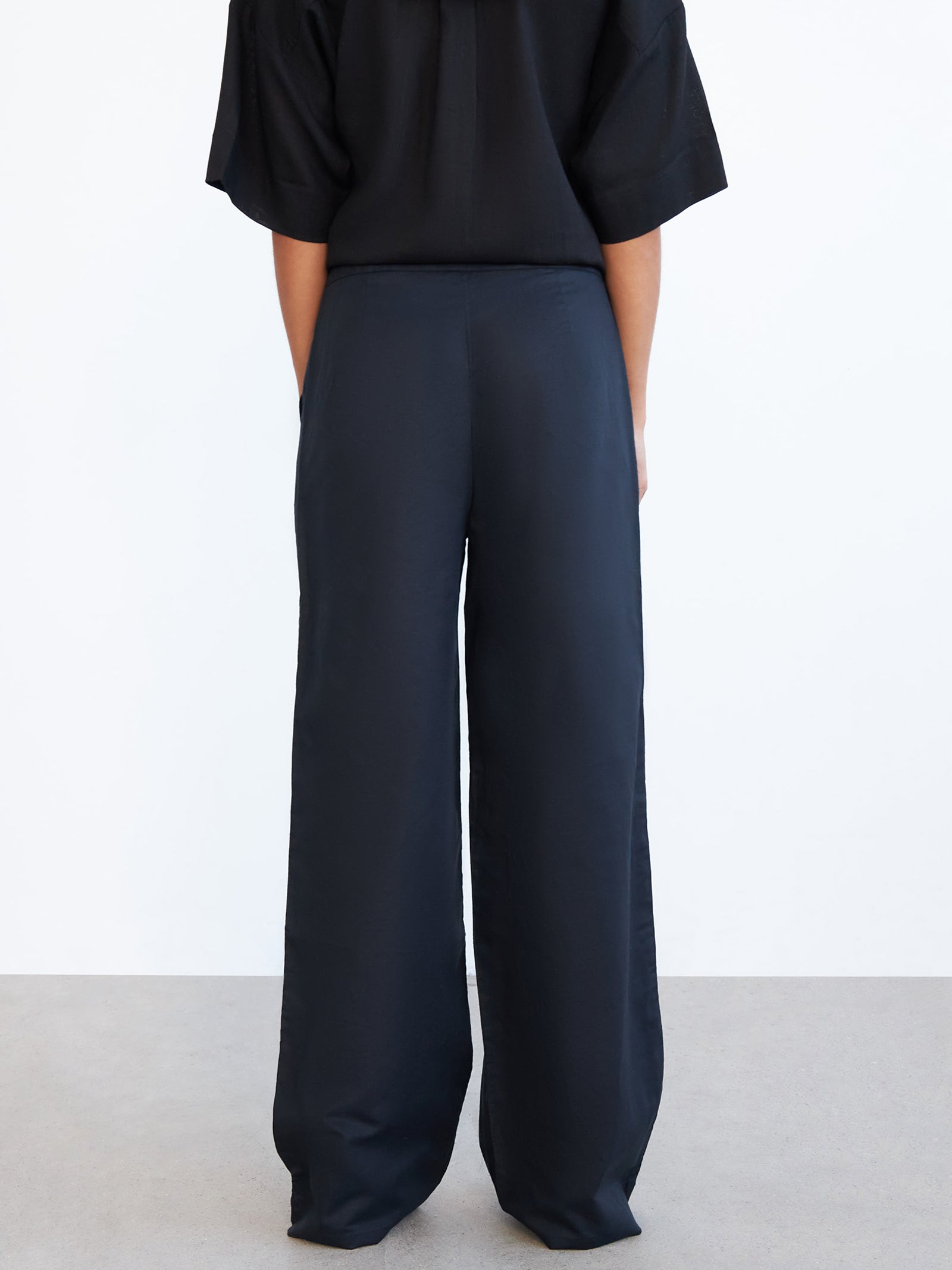 Olivia Pant In Black