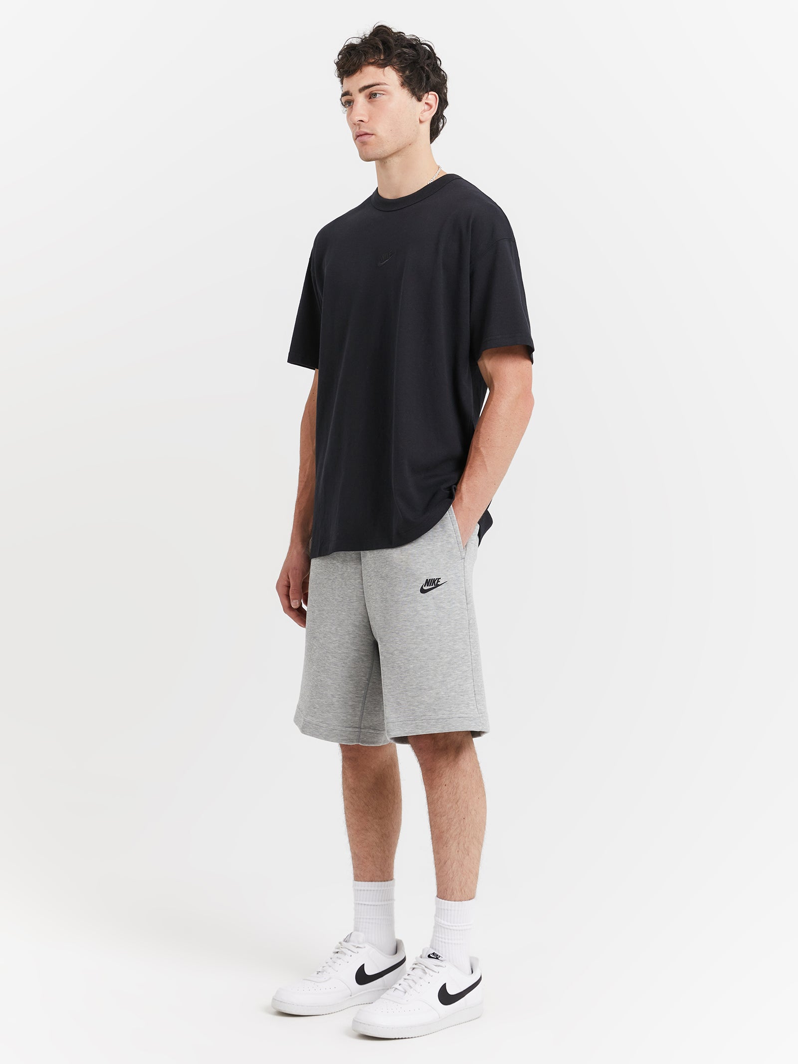 Tech Fleece Shorts in Dark Grey Heather & Black