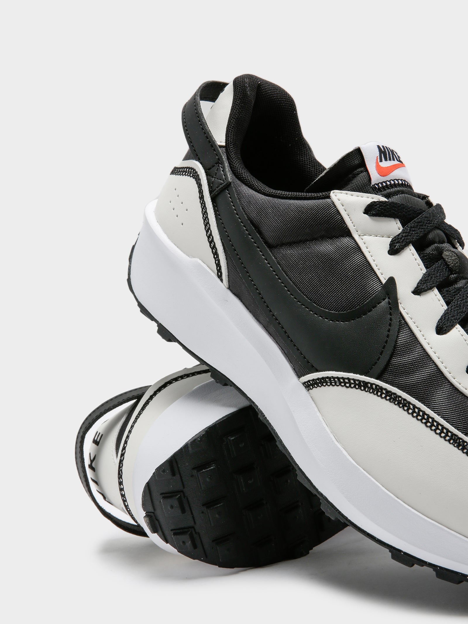 Mens Waffle Debut Sneakers in Black & White