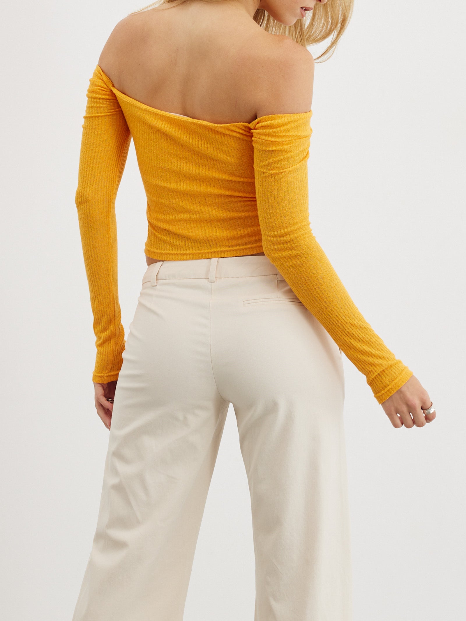 Vela Twist Top in Mango Orange