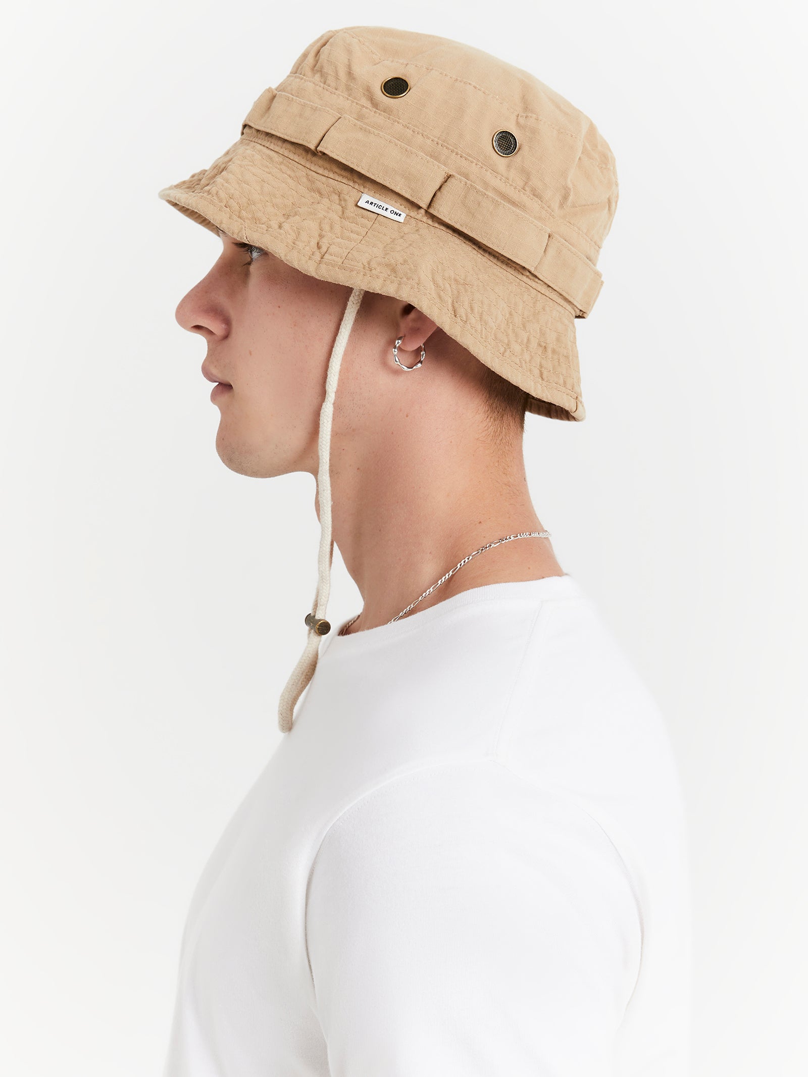 Wyatt Bucket Hat in Creme