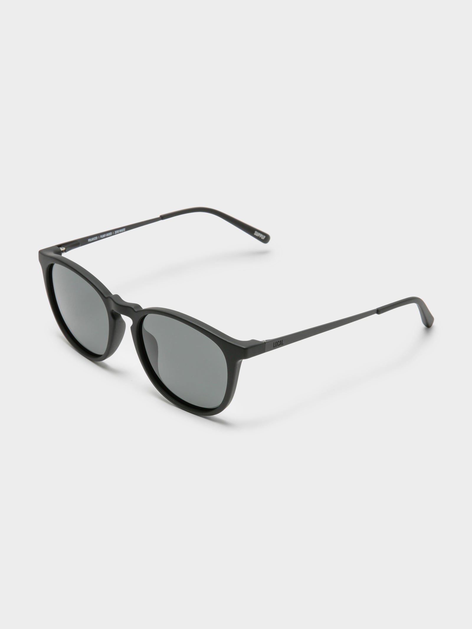 Per Sunglasses in Black & Grey