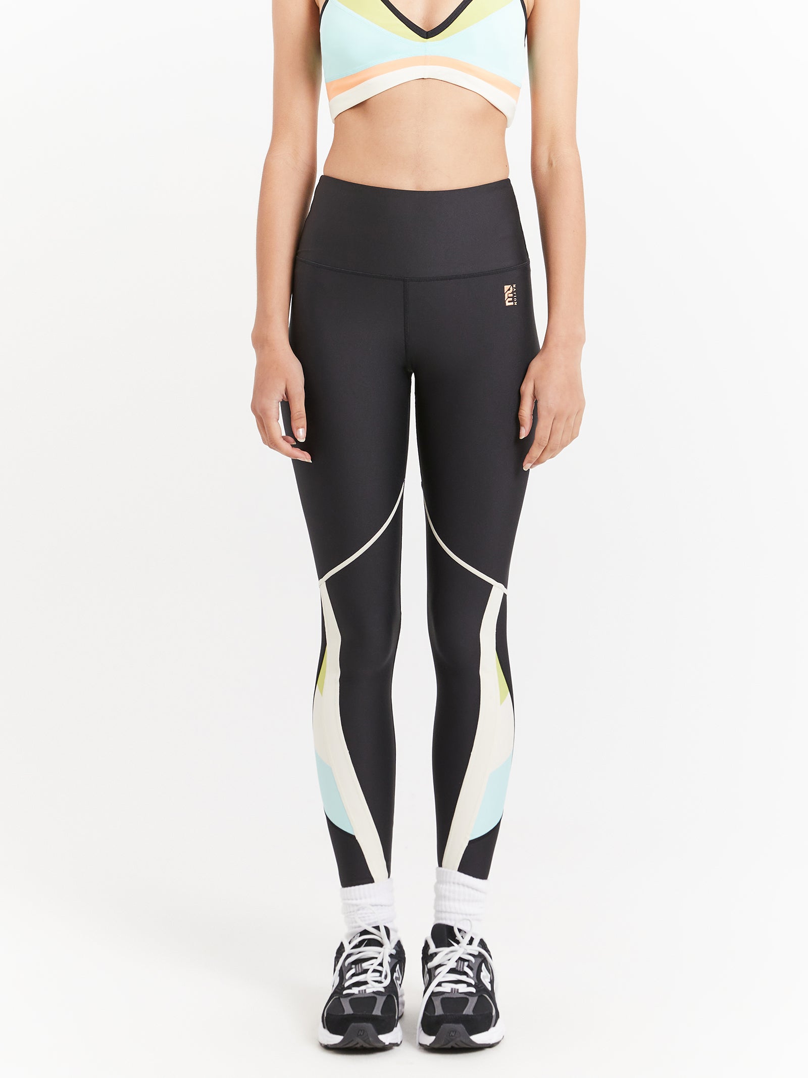 Neptune Leggings in Black