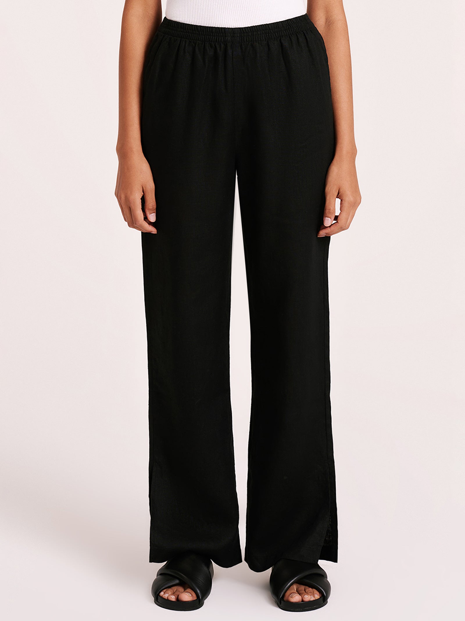 Desi Linen Pants in Black