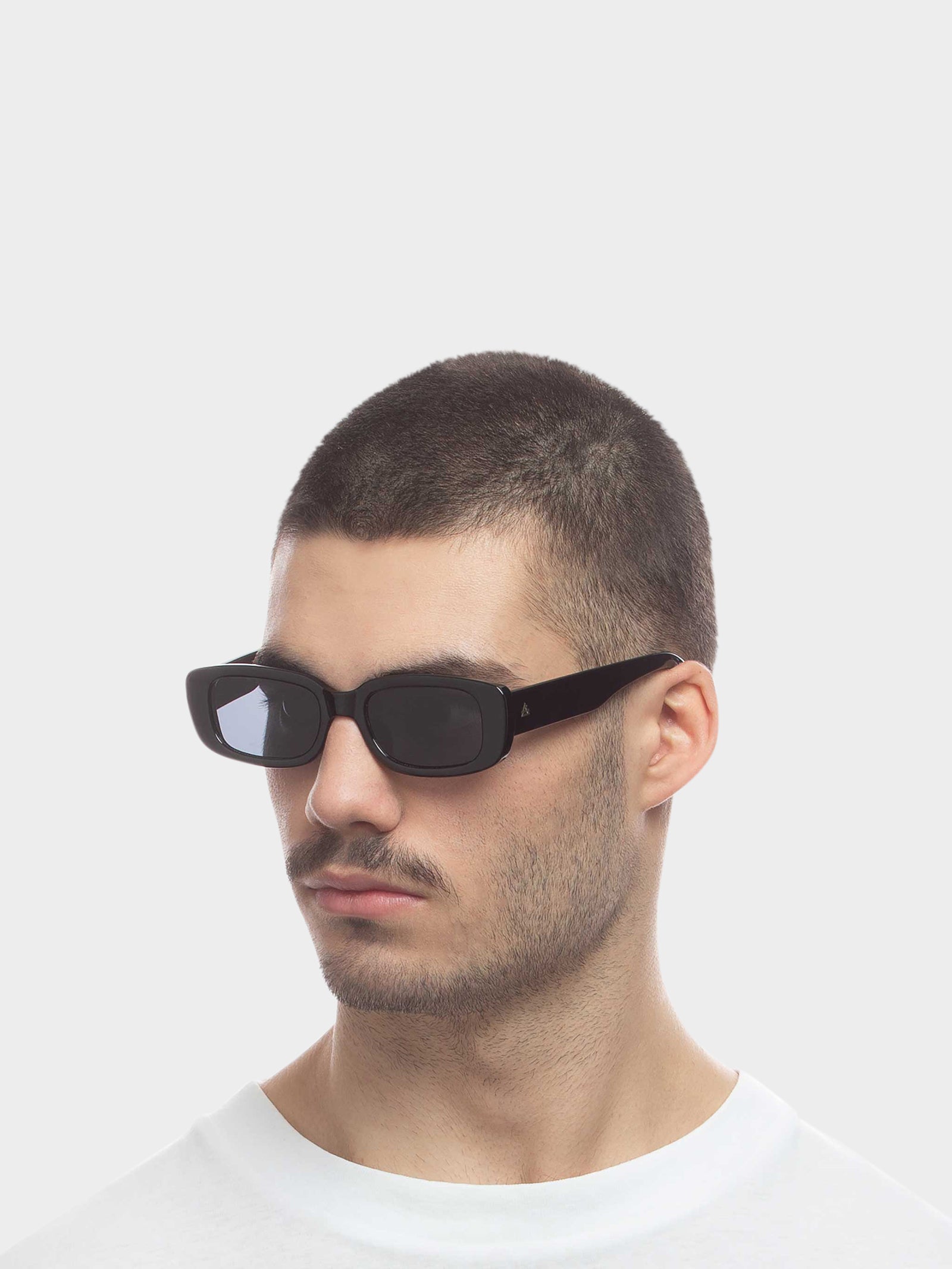 Ceres Sunglasses in Black Smoke Mono