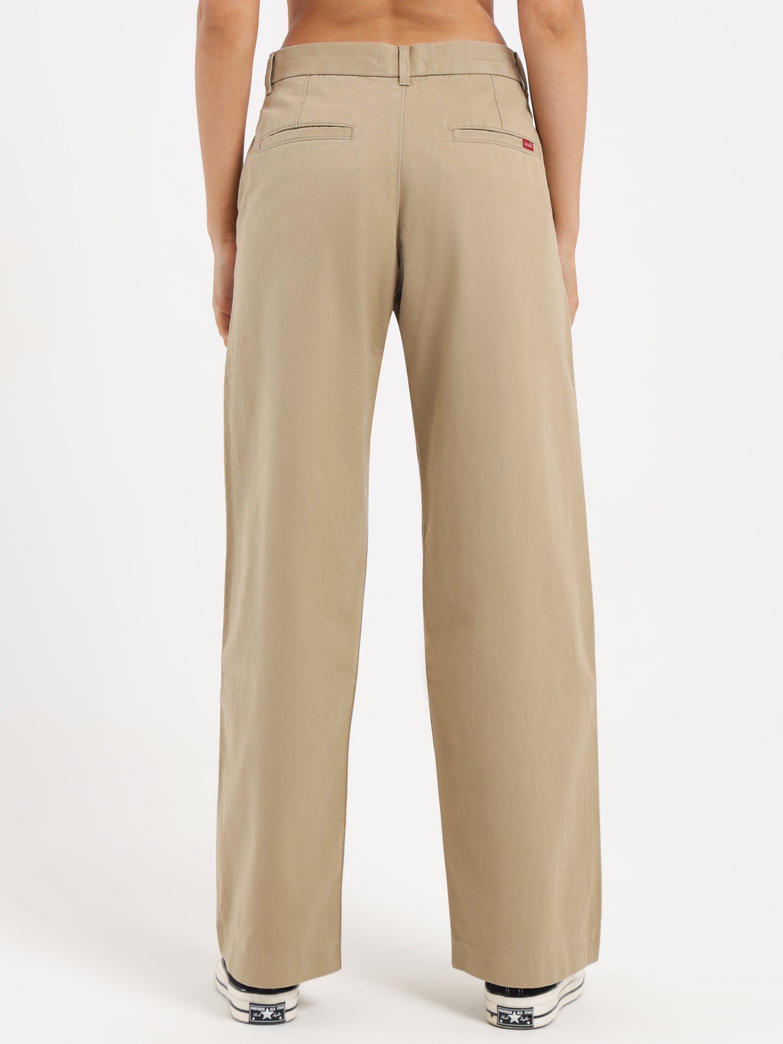 Baggy Trousers in Unbasic Khaki