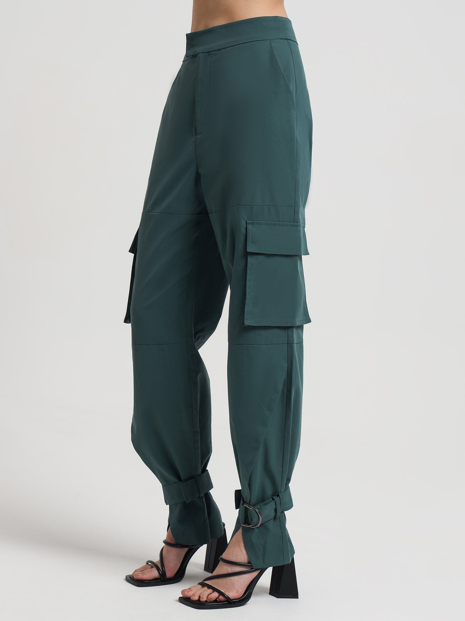 Vega Cargo Pants in Pine