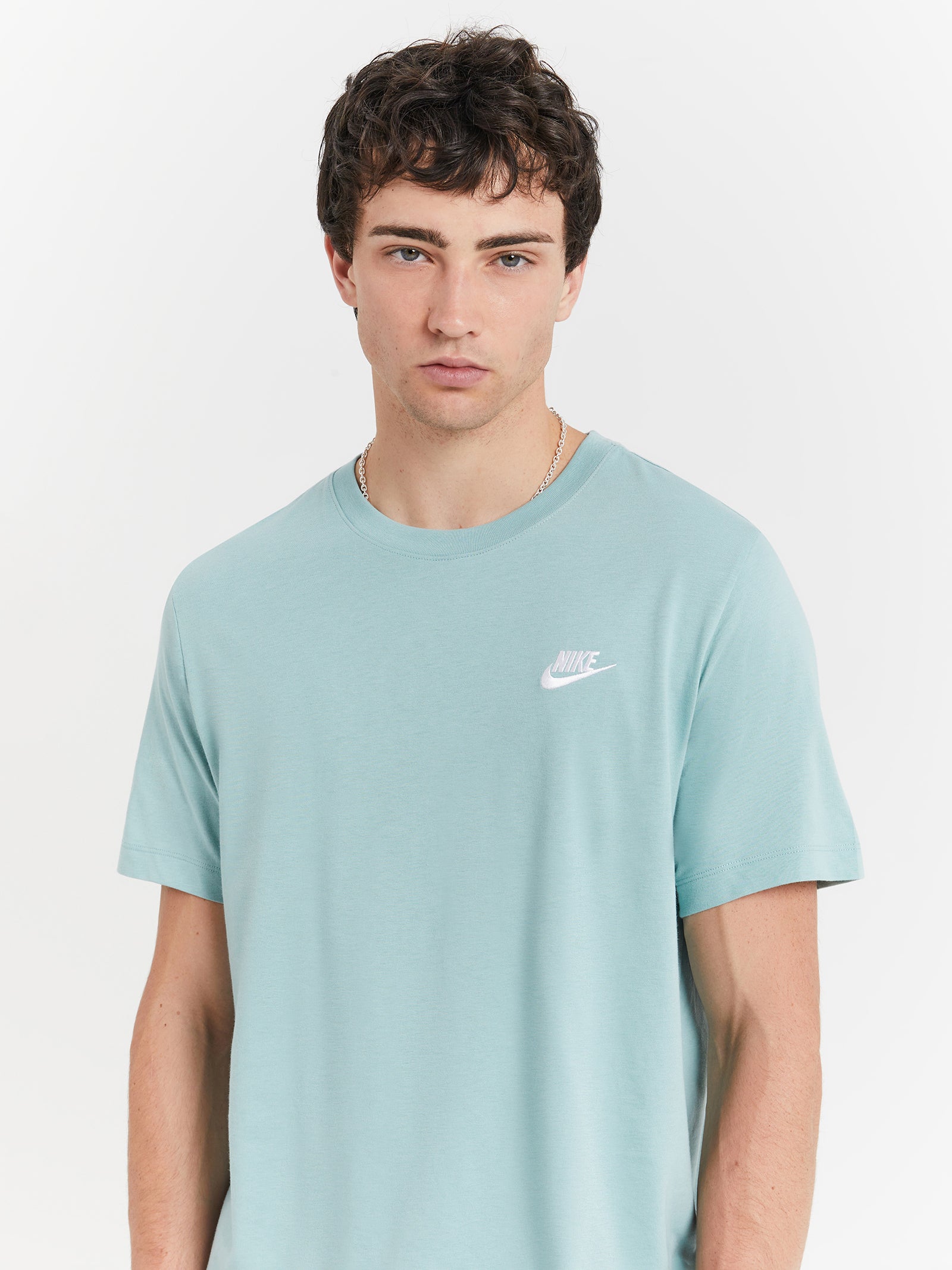 Sportswear Club T-Shirt in Mineral