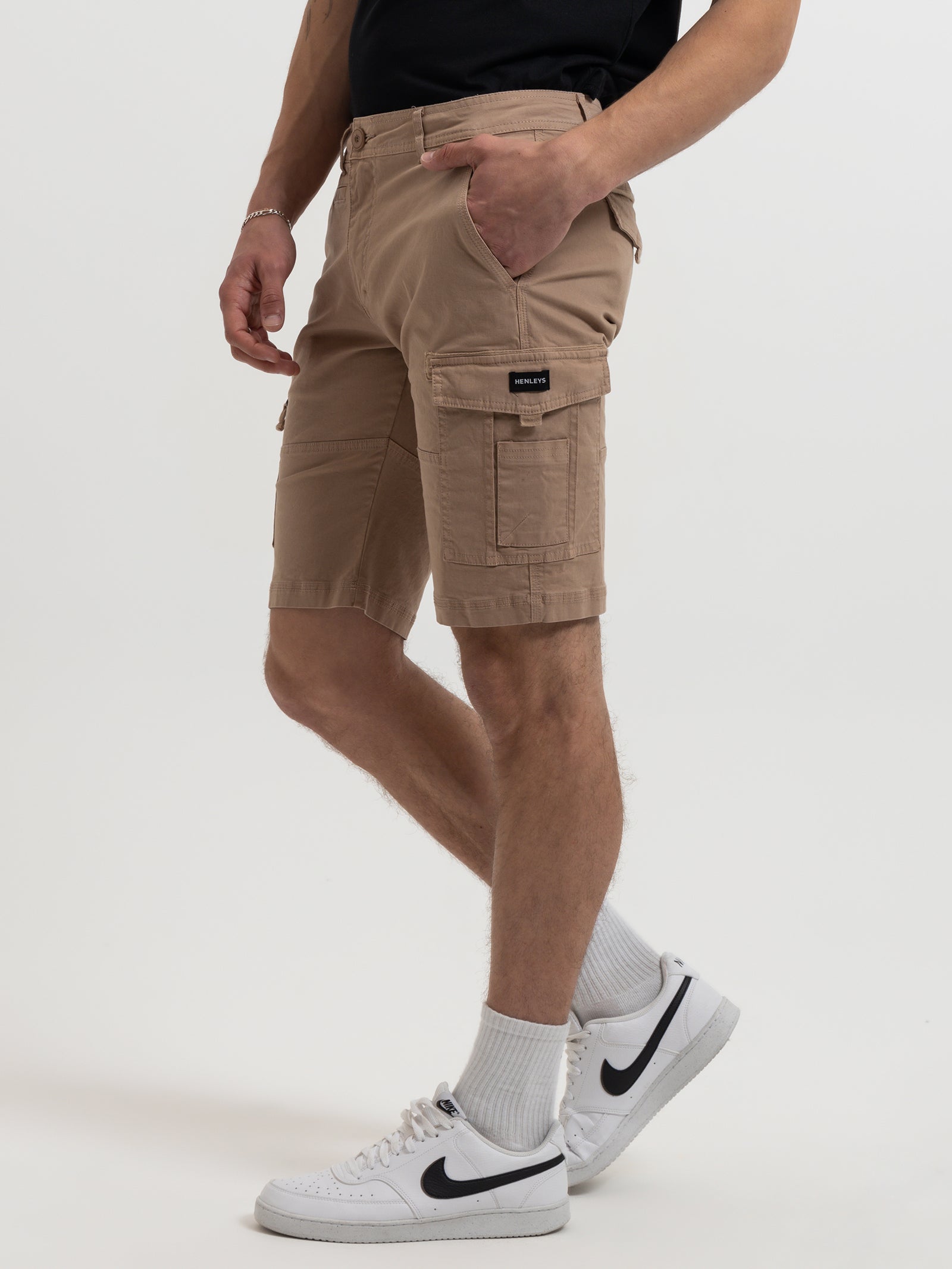 Leon Shorts in Desert Sand