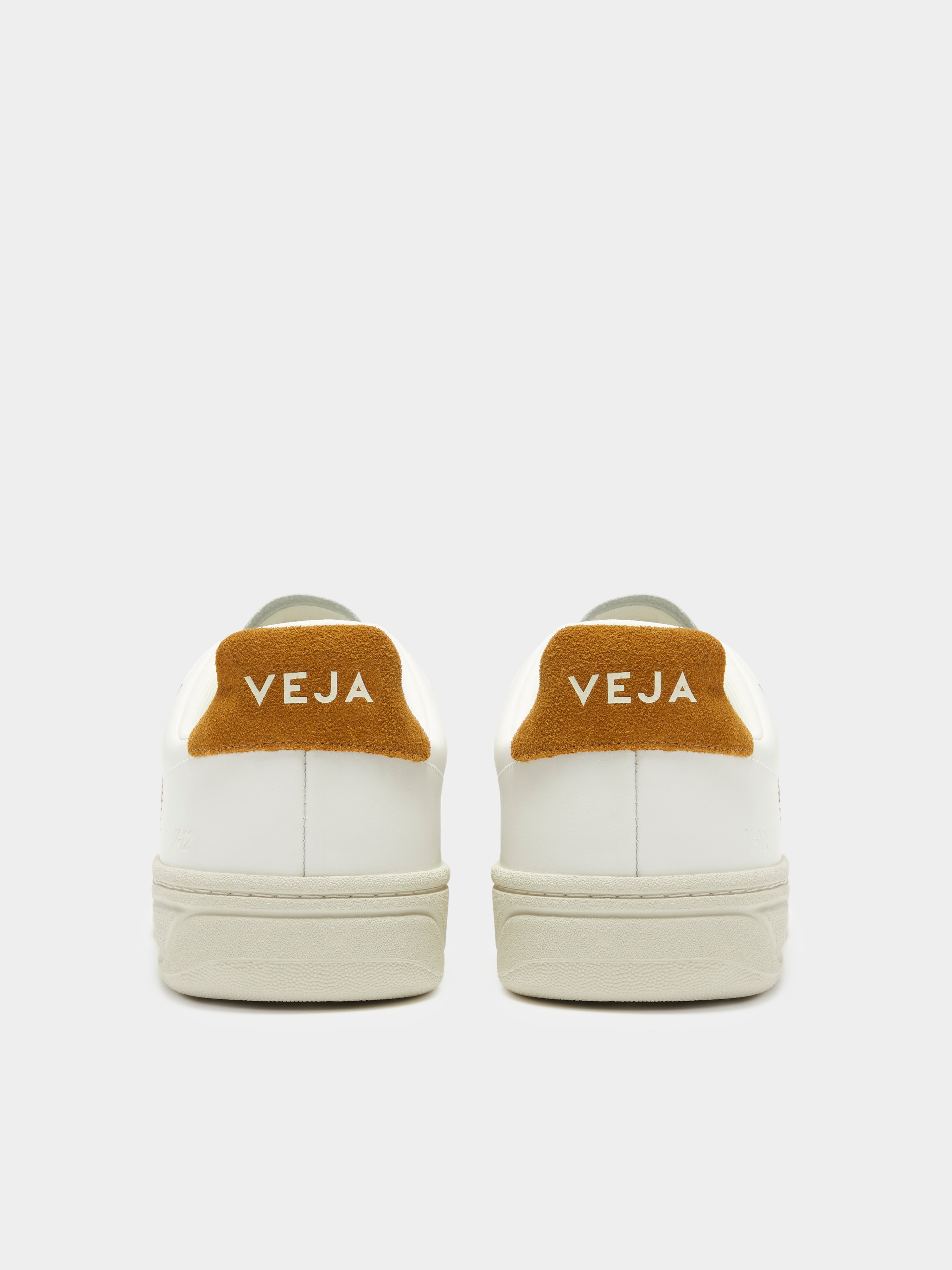 Unisex V10 Leather Sneakers in White & Camel