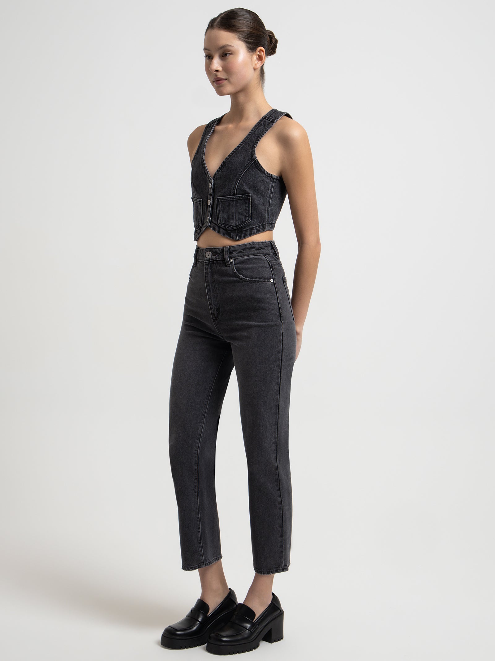 Venice Straight Bobbi Jeans in Washed Black