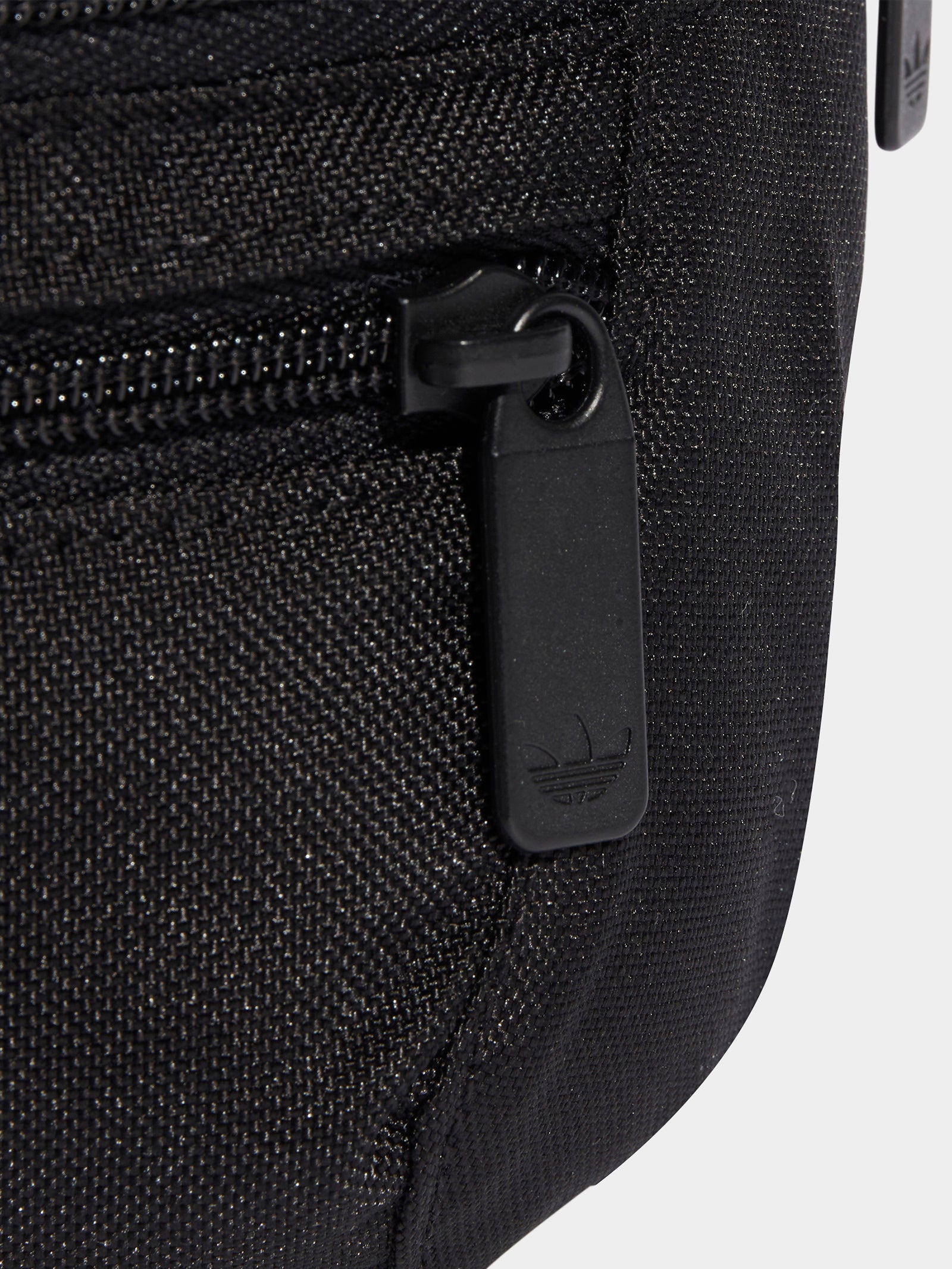 Adicolor Classic Waistbag in Black