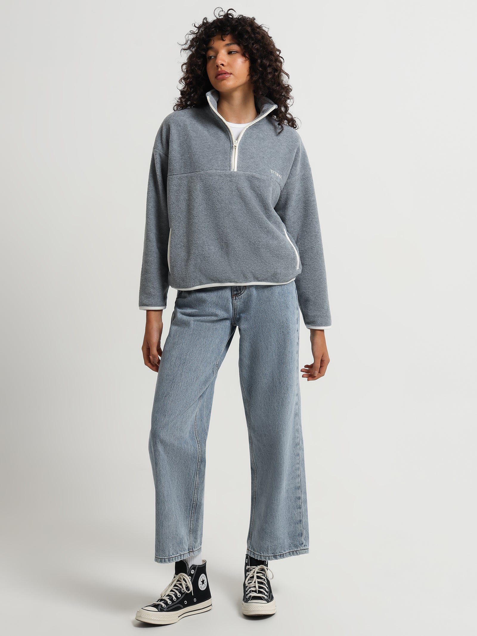 Minimal Thrills Crew Sweat in Grey Marle