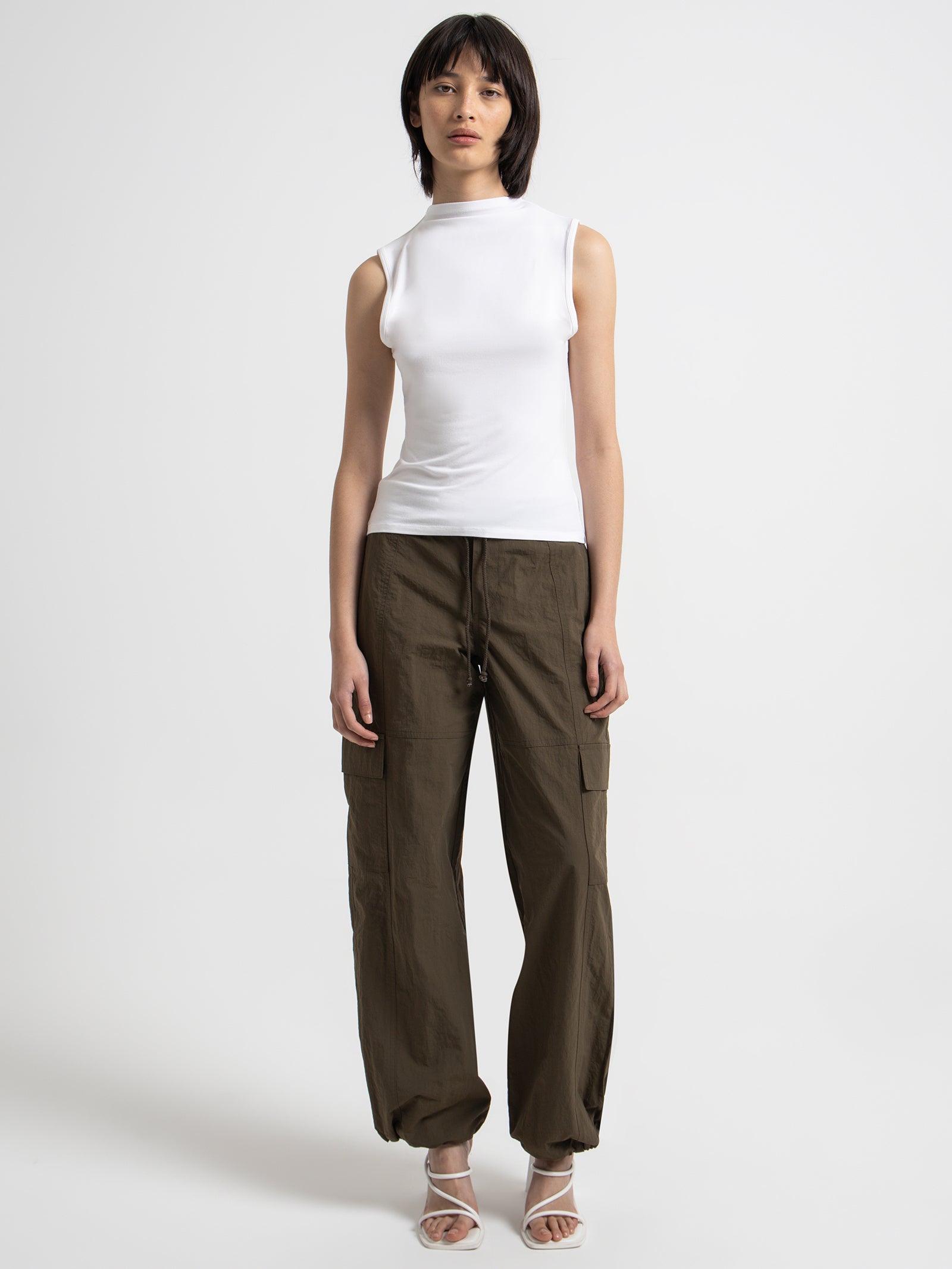 Vida Parachute Pants in Khaki