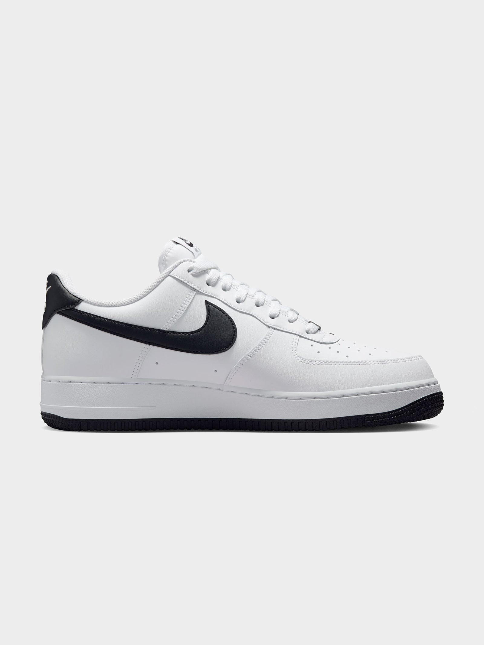 Mens Air Force 1 '07 Sneakers