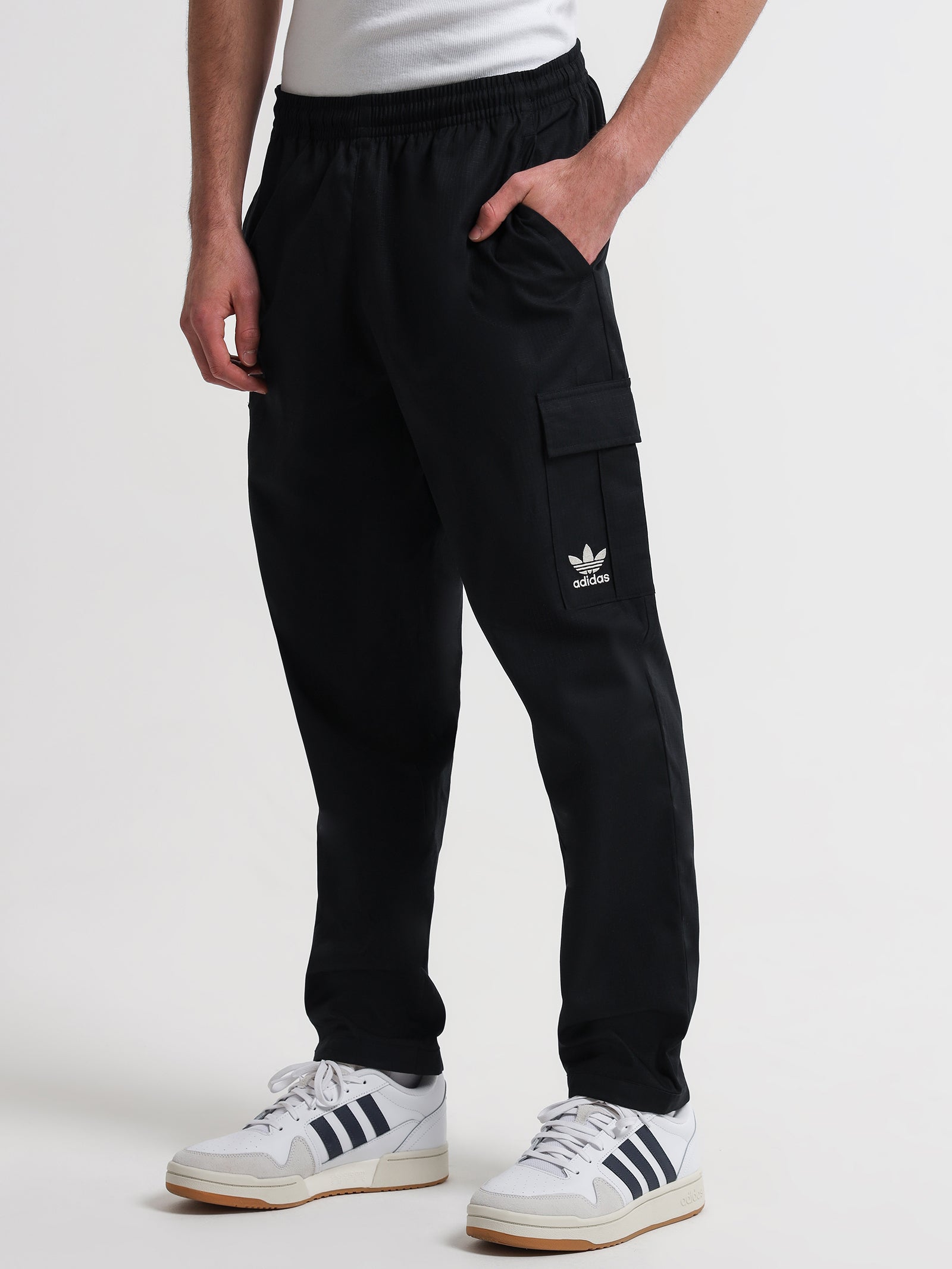 Enjoy Summer Cargo Pants in Black