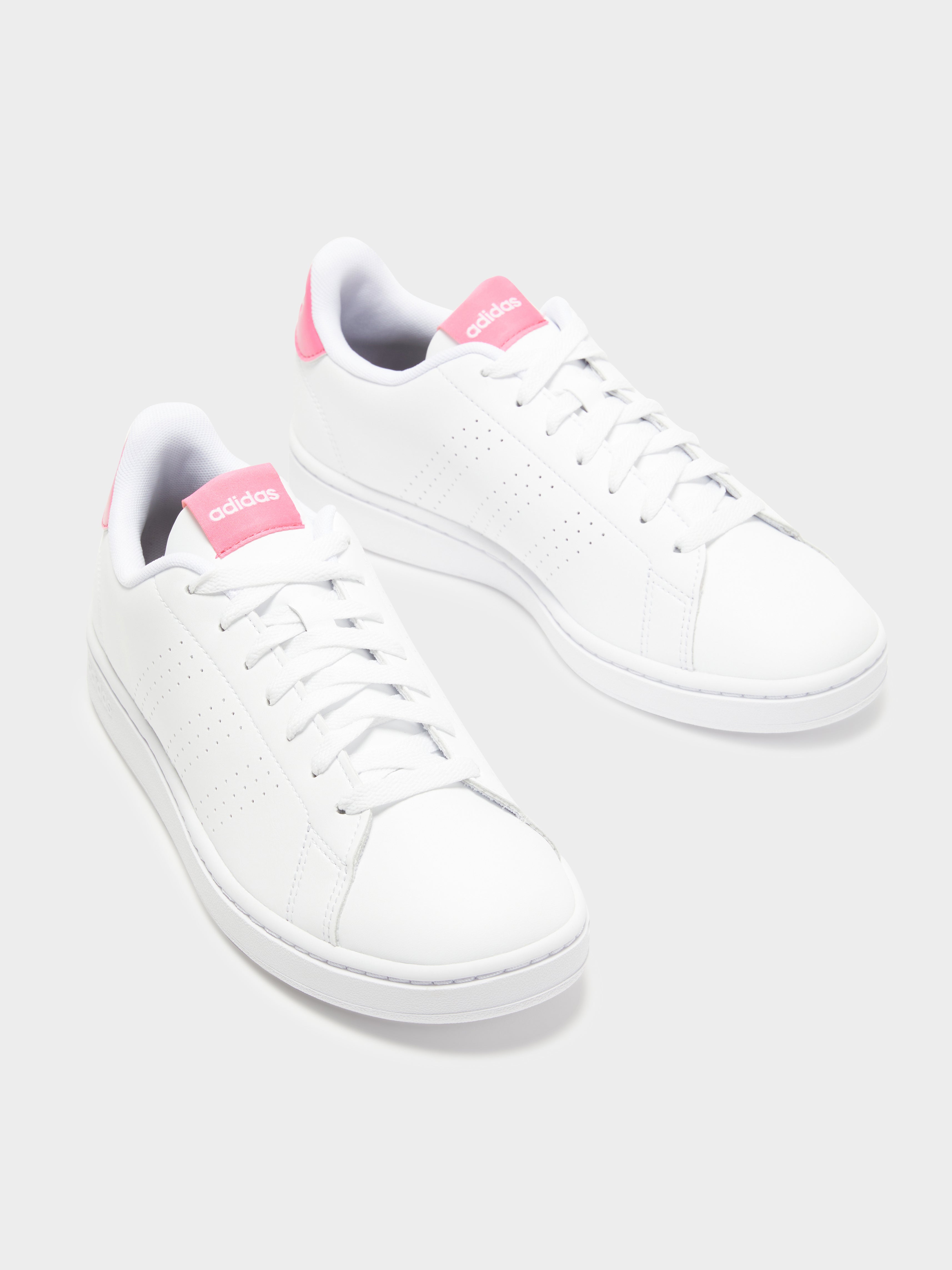 Advantage Sneakers in Cloud White