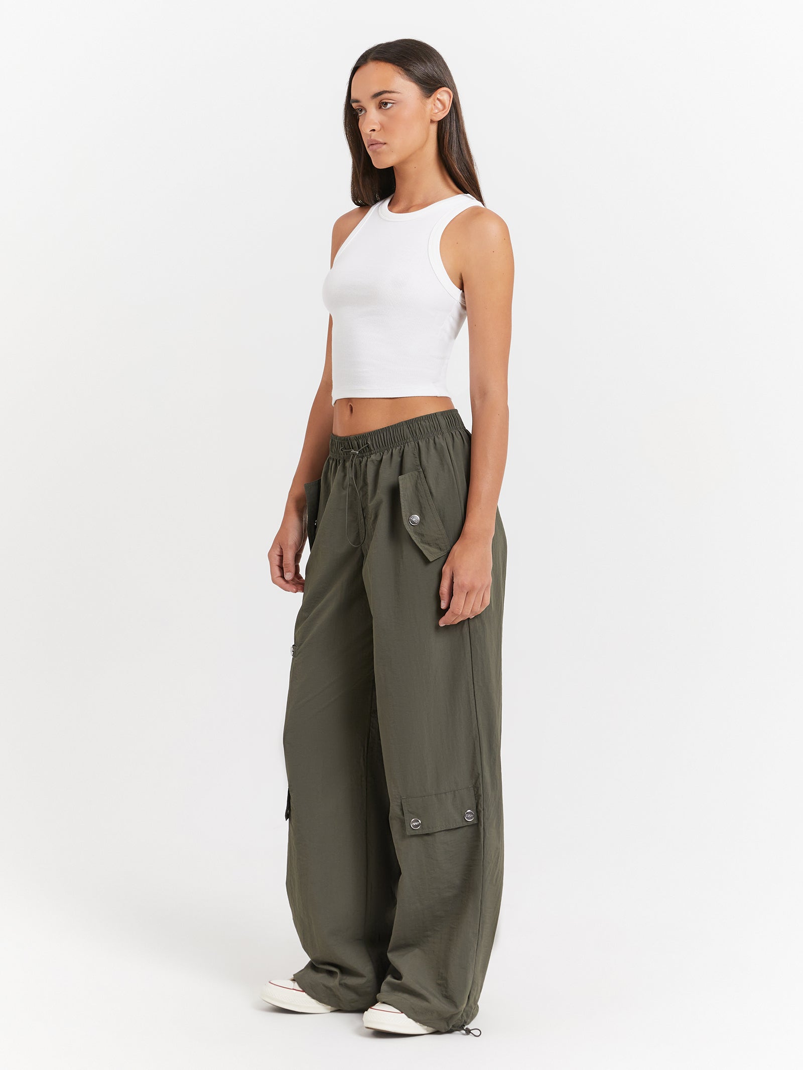 Alva Parachute Cargo Pants in Hunter