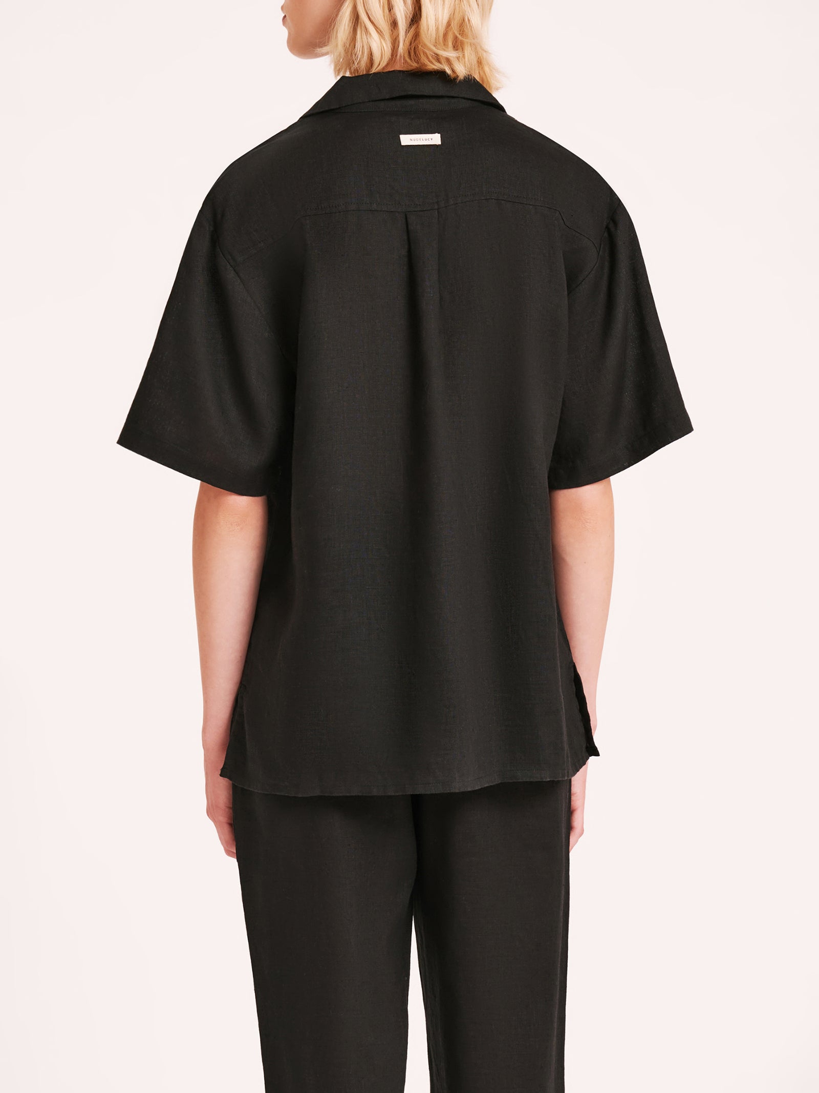 Lounge Linen Travel Shirt in Black