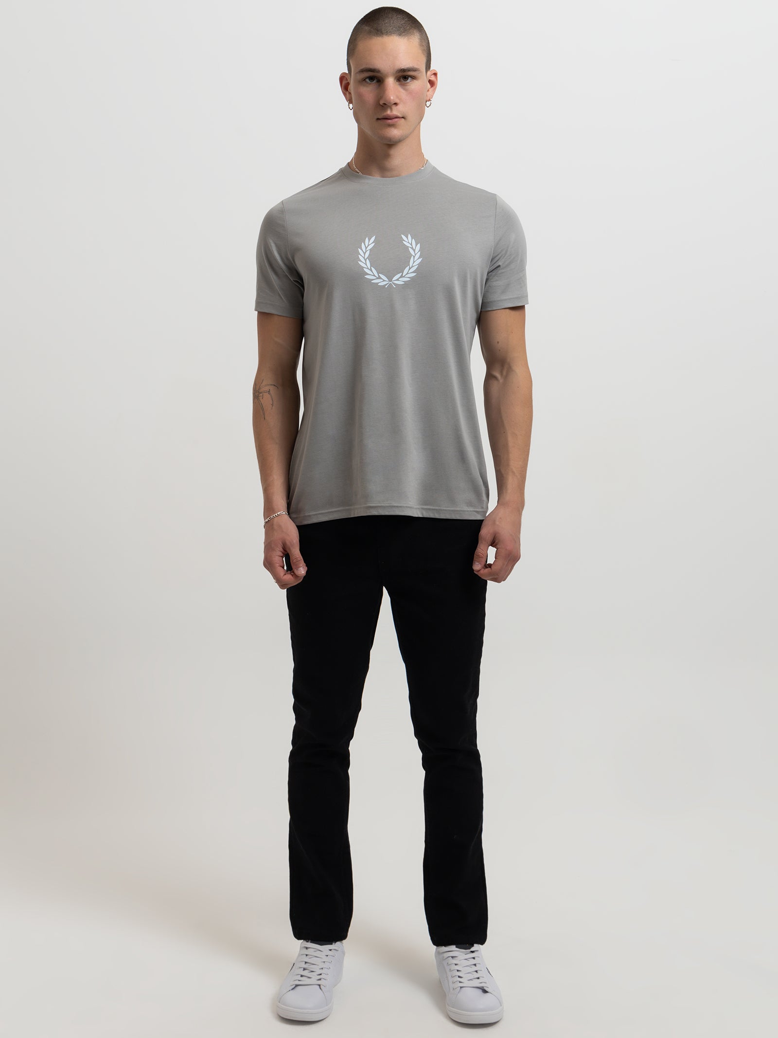 Laurel Wreath Graphic T-Shirt in Limestone