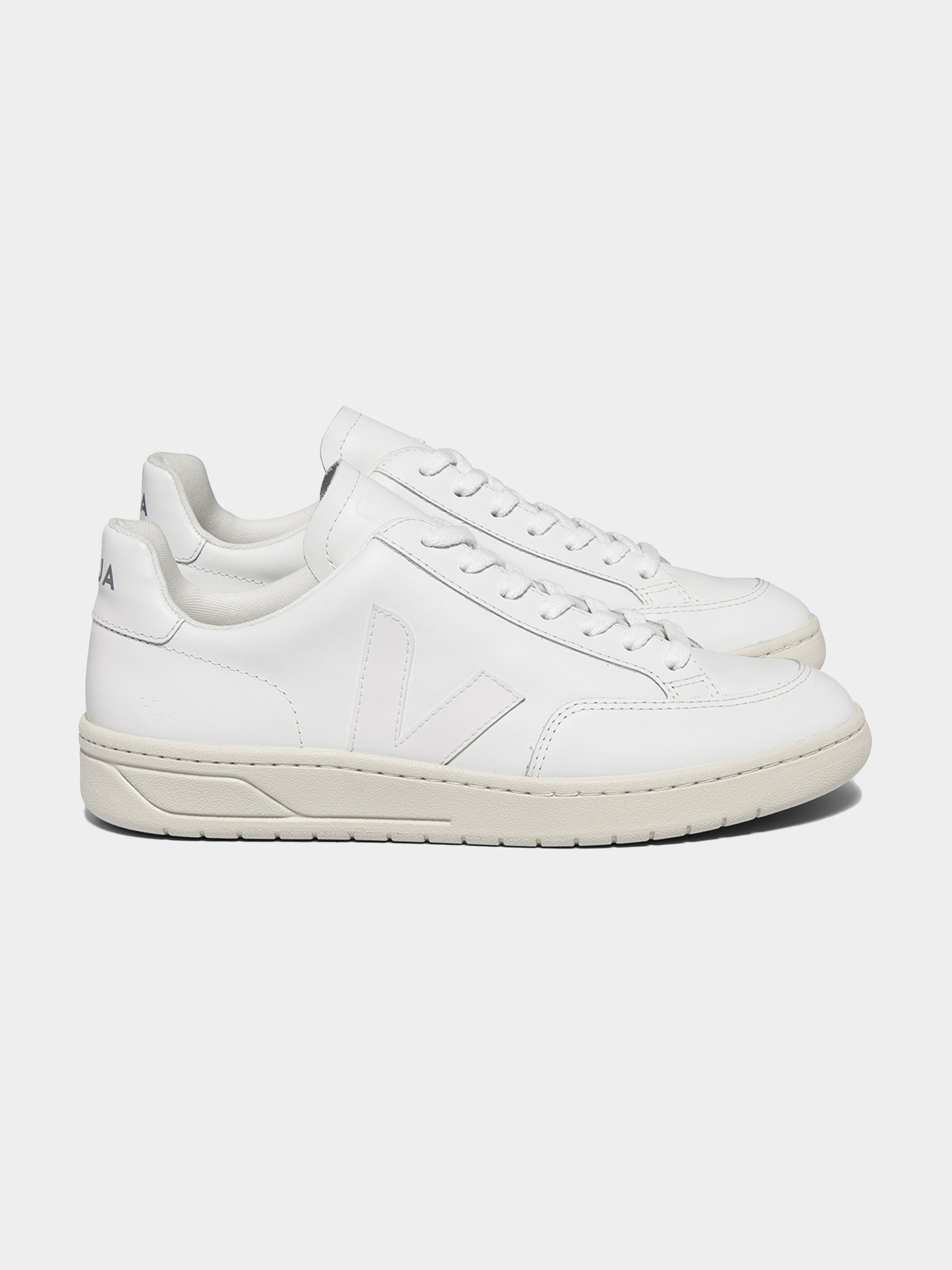 Mens V12 Leather Sneakers in White