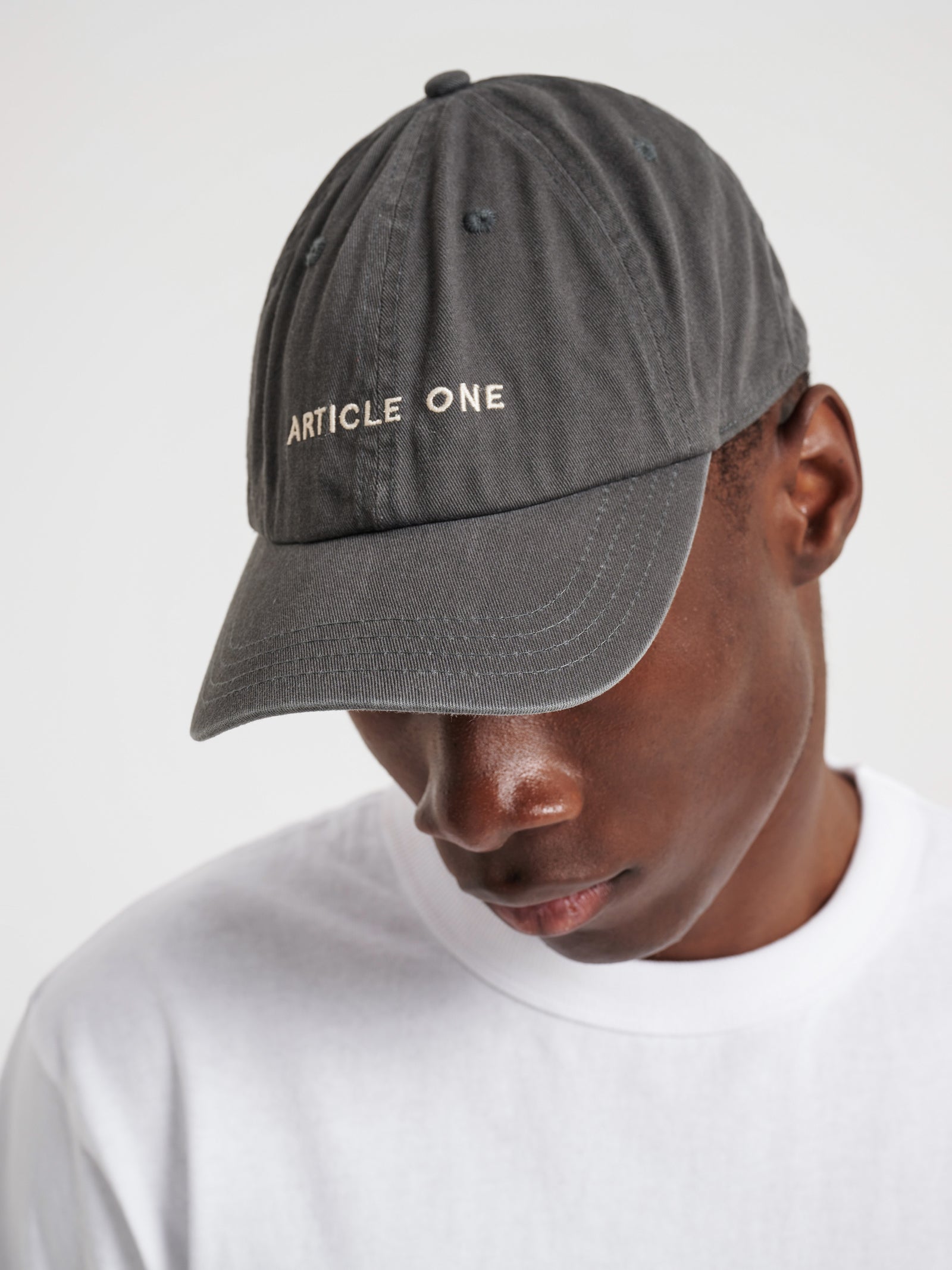 Classic Logo Cap in Coal