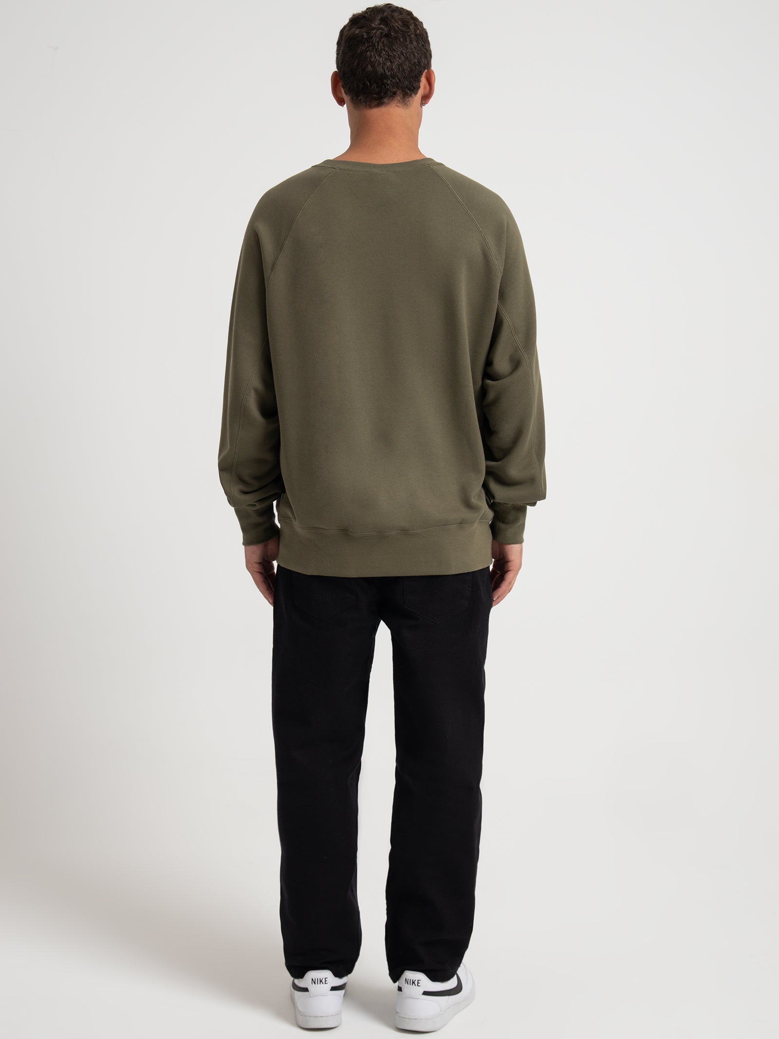 Sportswear Nike Air Fleece Terry Crew Sweater in Medium Olive