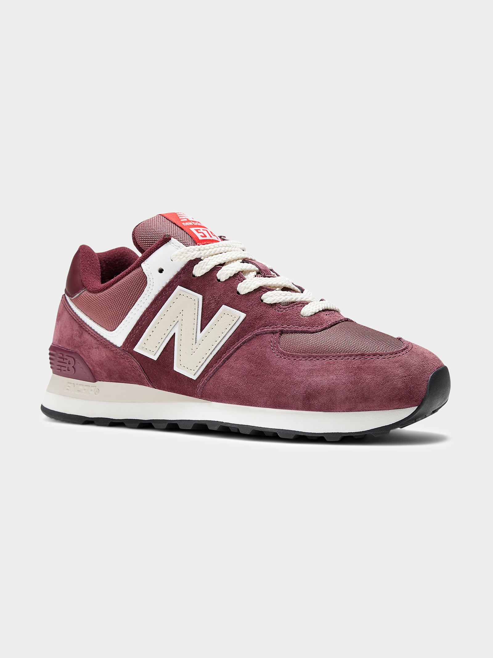 Unisex 574 Sneakers in Maroon