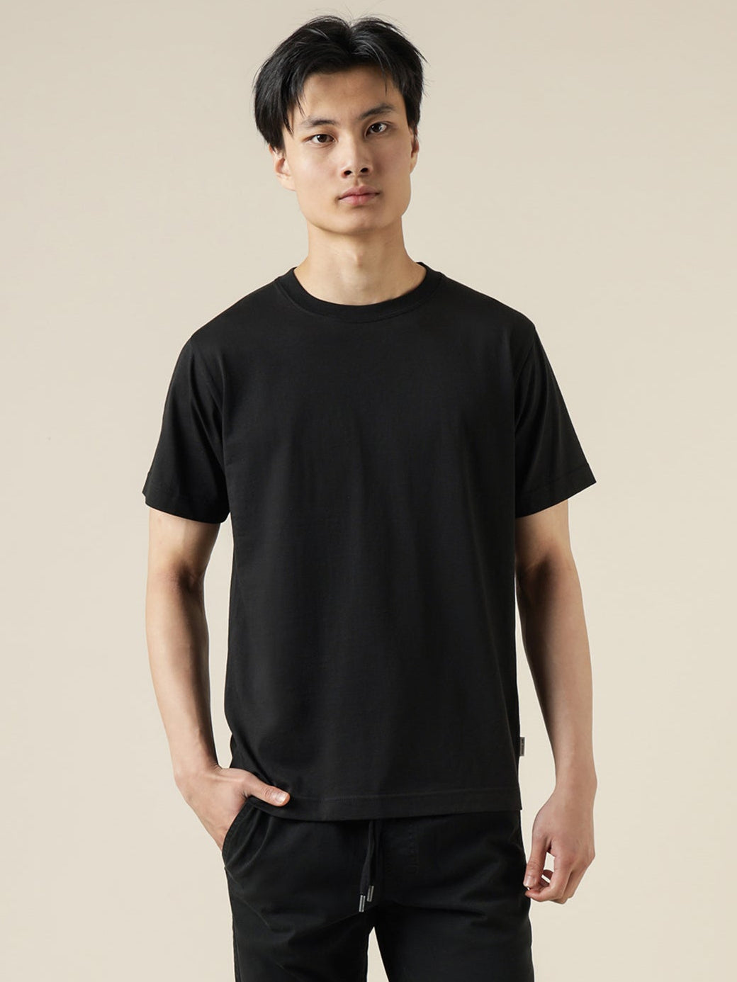 Classic T-Shirt in Black