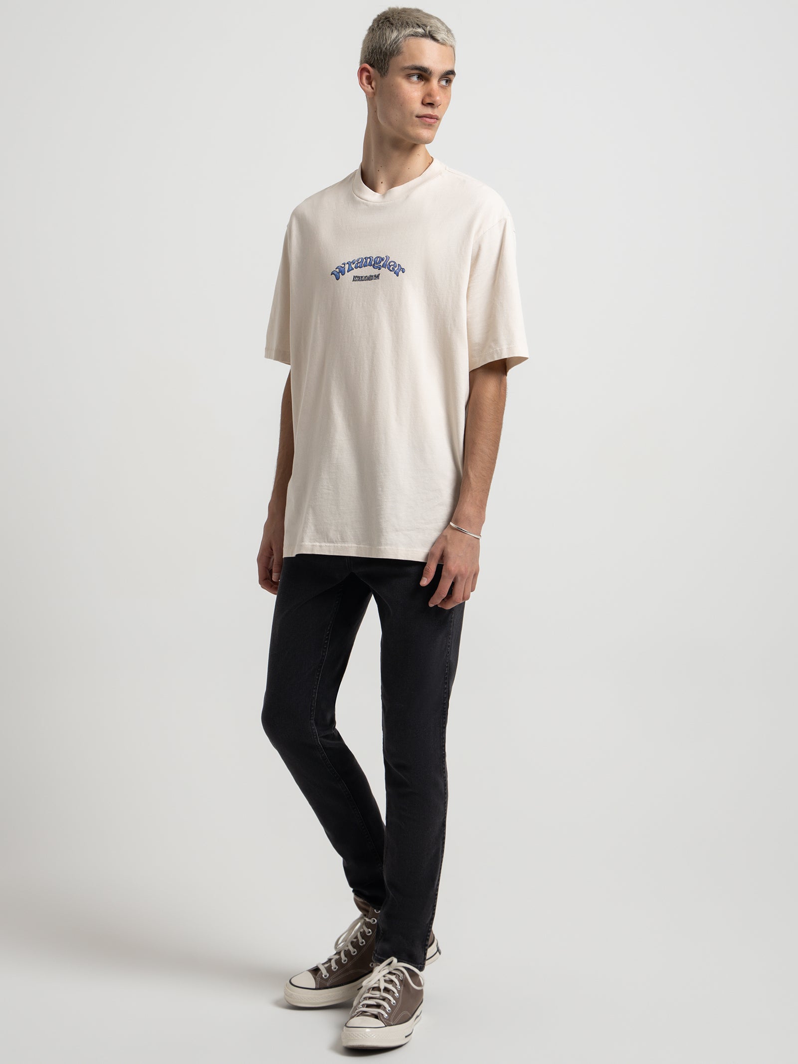 Sun Hands Slacker T-Shirt in Ecru