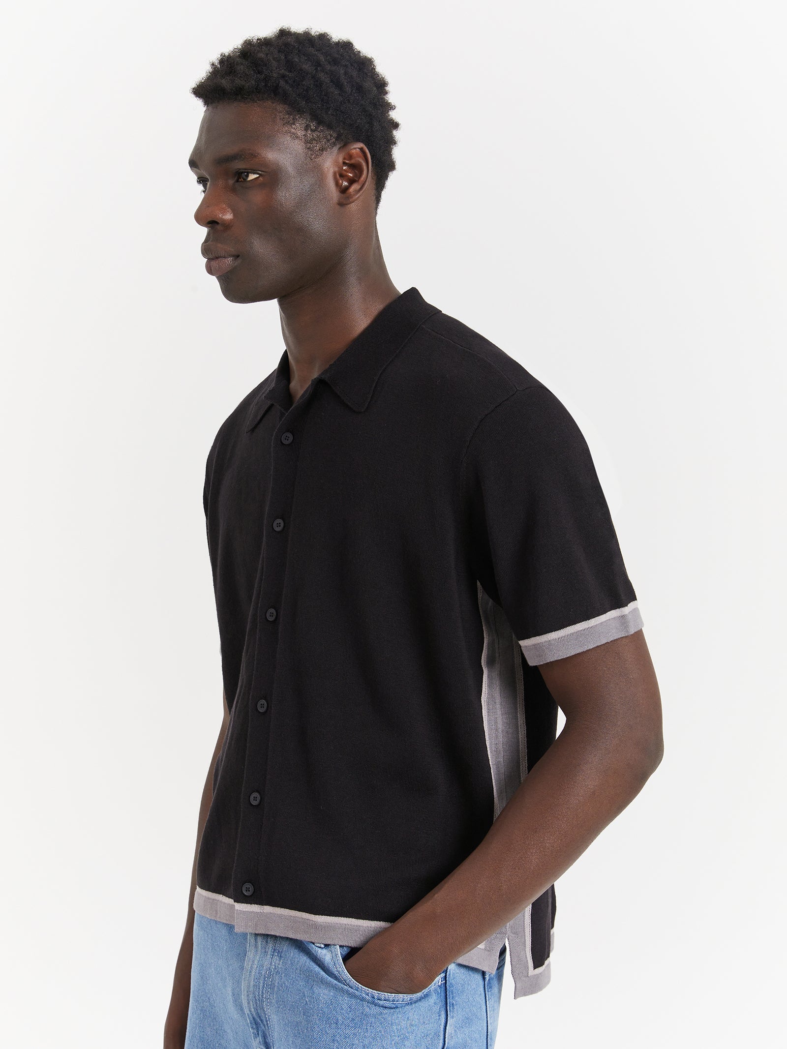 Knit Resort Short Sleeve Shirt in Black