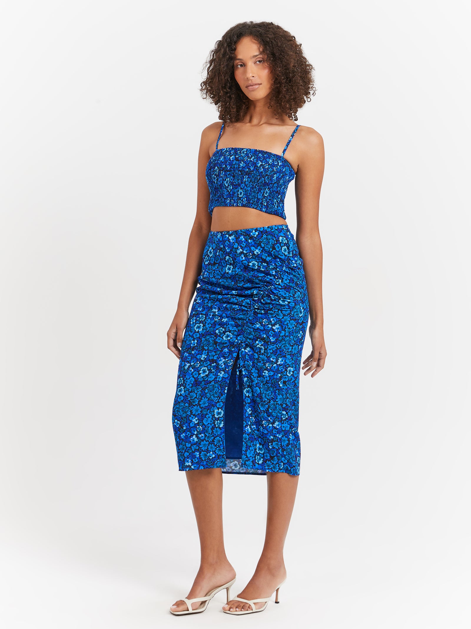 Elyna Ruched Midi Skirt in Azure Floral