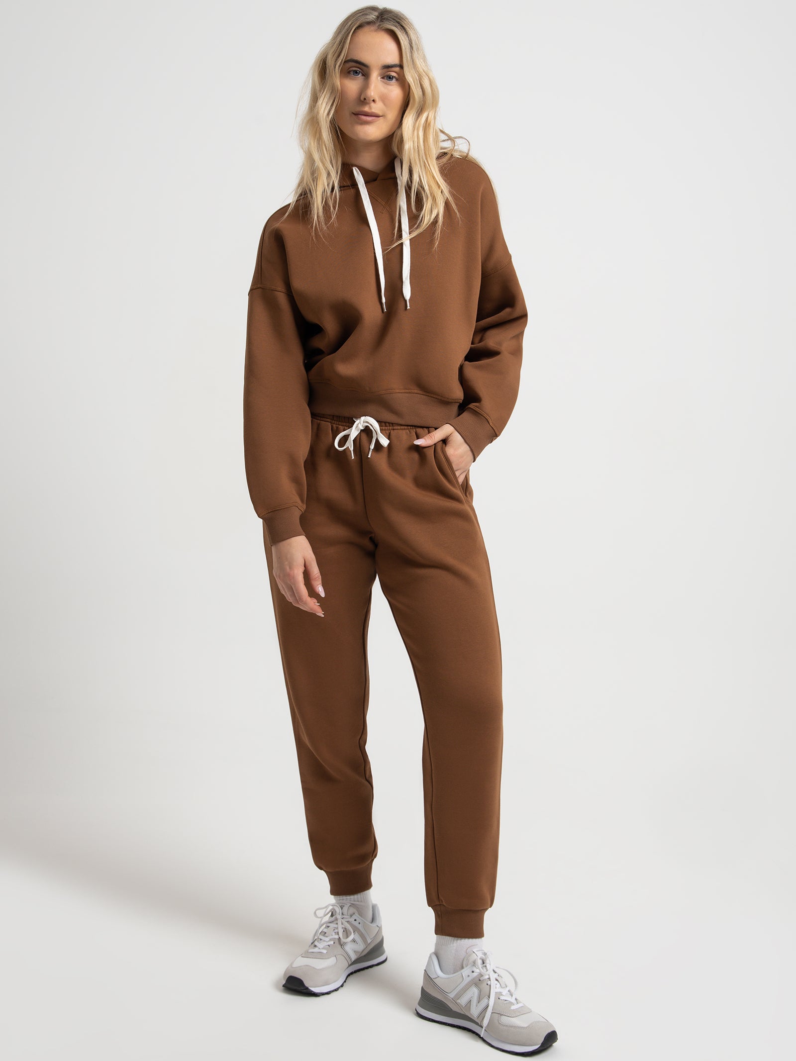 Carter Classic Hoodie in Toffee