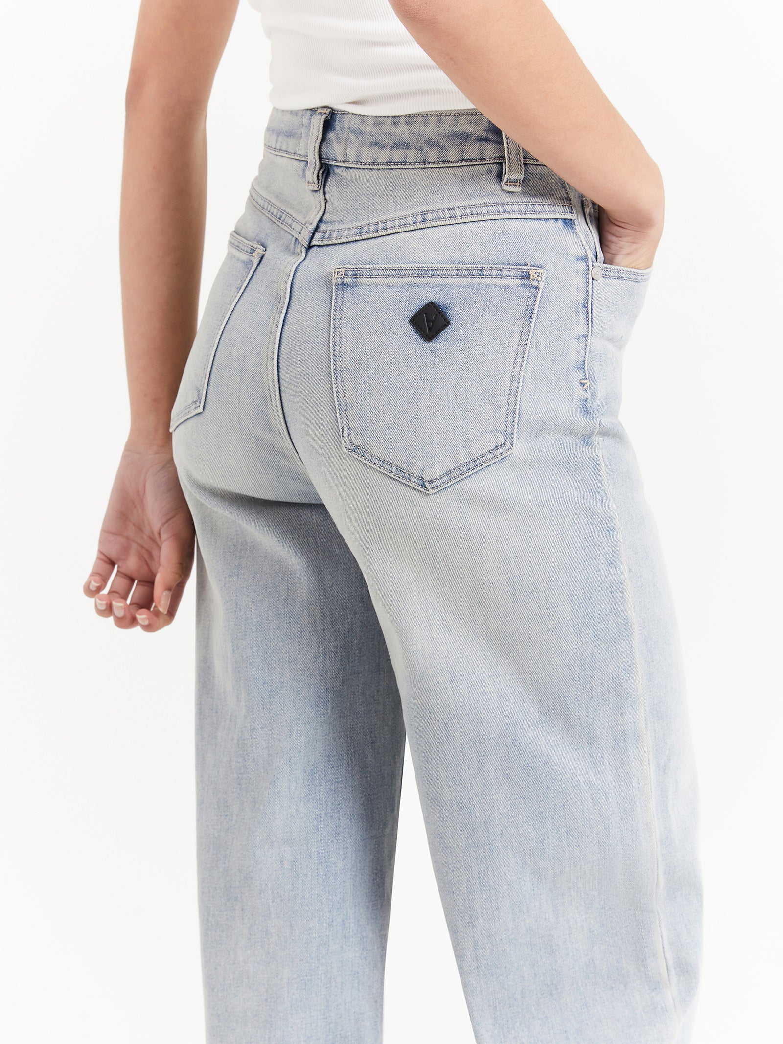 94 High & Wide Jada Jeans in Light Vintage Blue